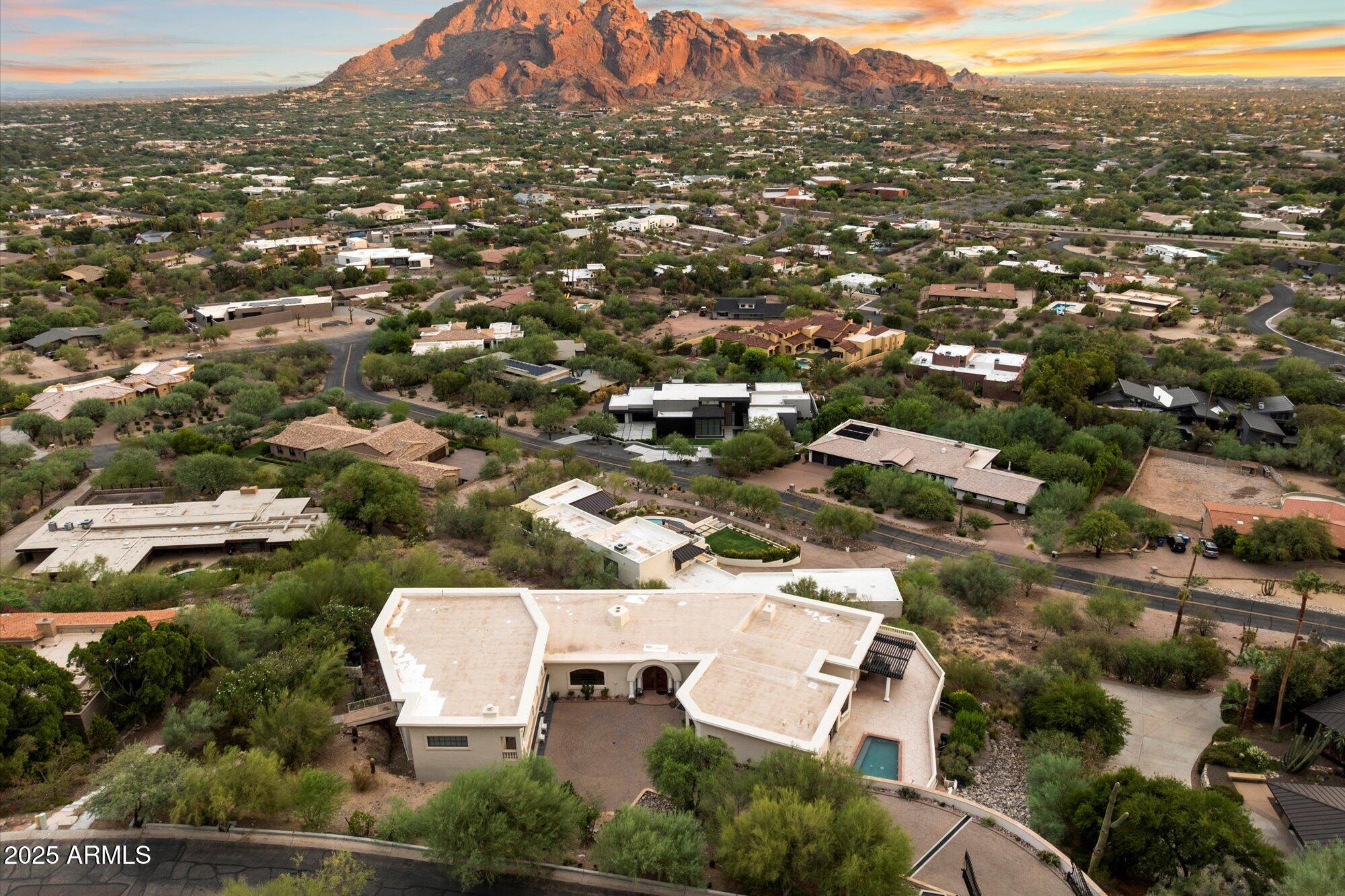 PARADISE HIGHLANDS - Residential