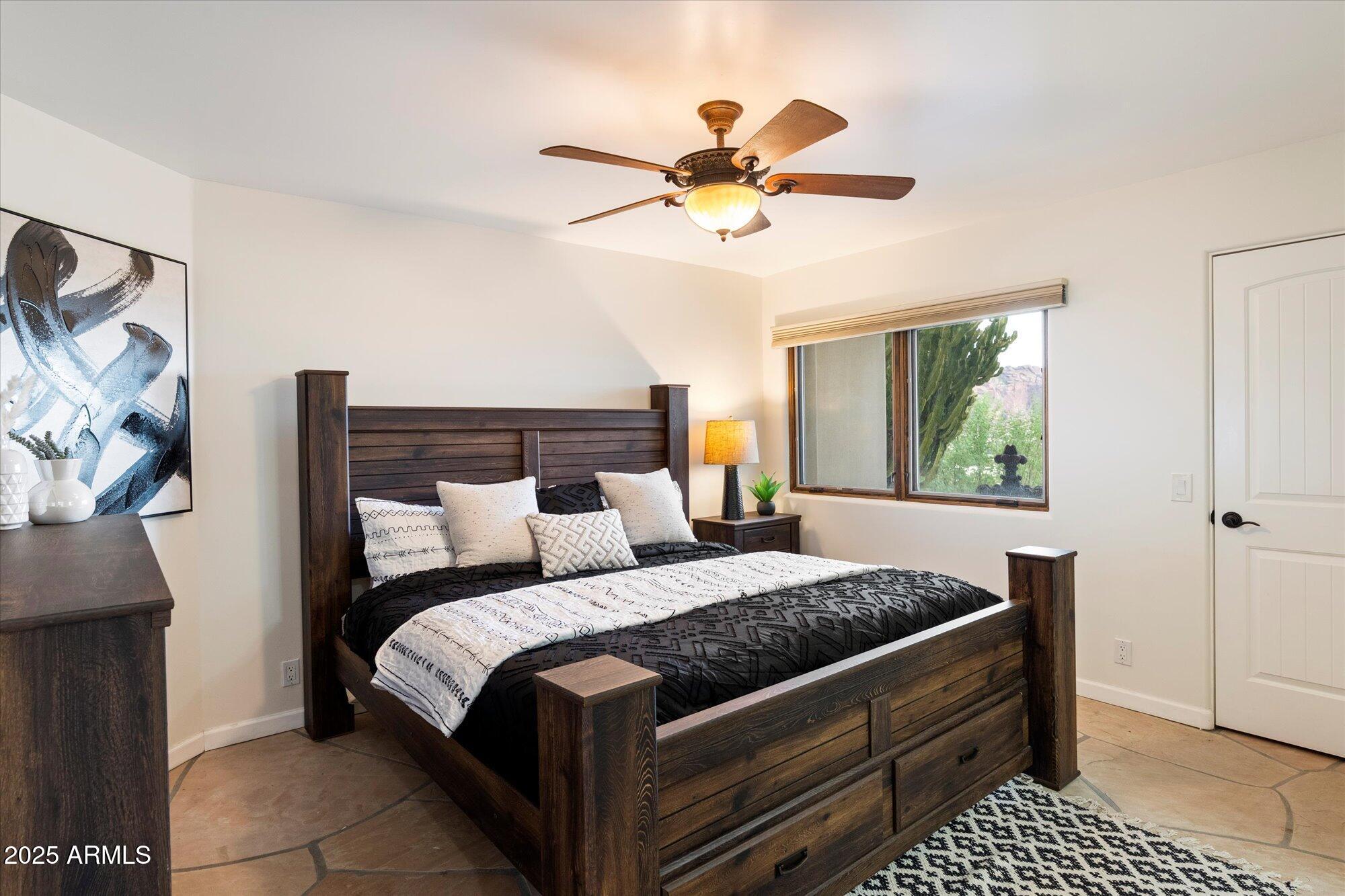 PARADISE HIGHLANDS - Residential