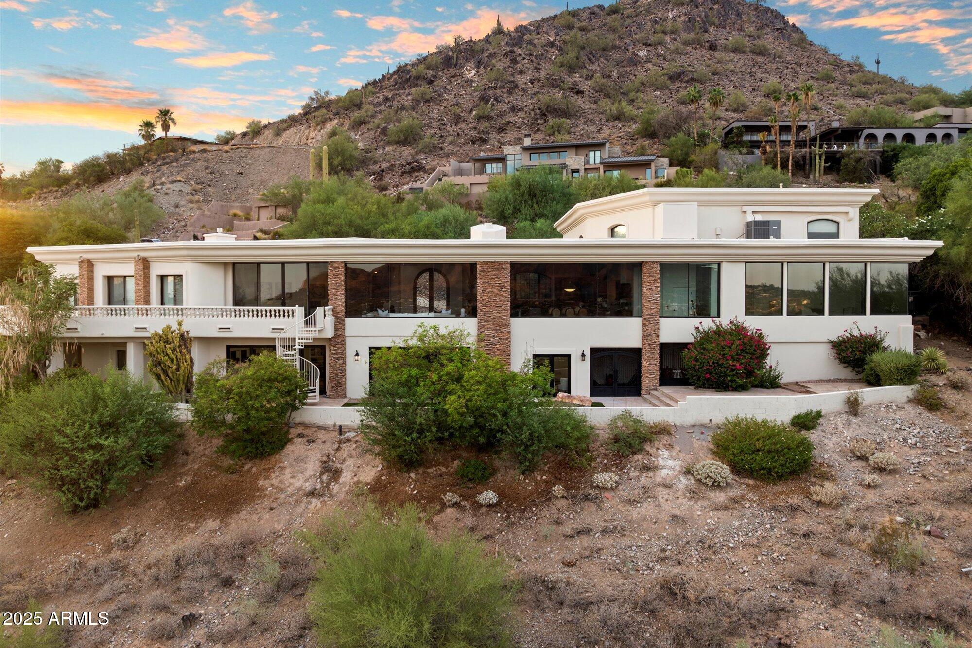 PARADISE HIGHLANDS - Residential