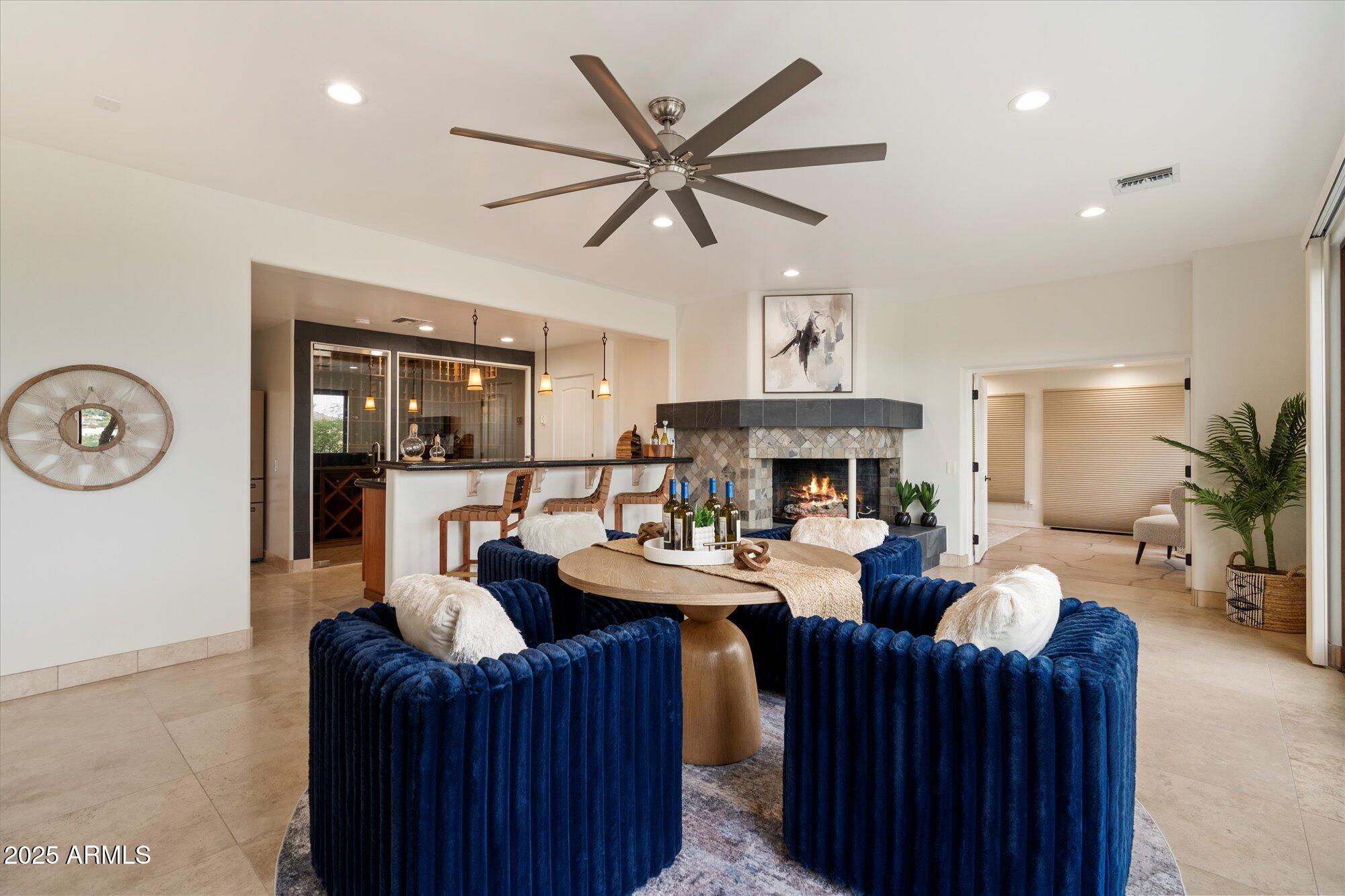 PARADISE HIGHLANDS - Residential