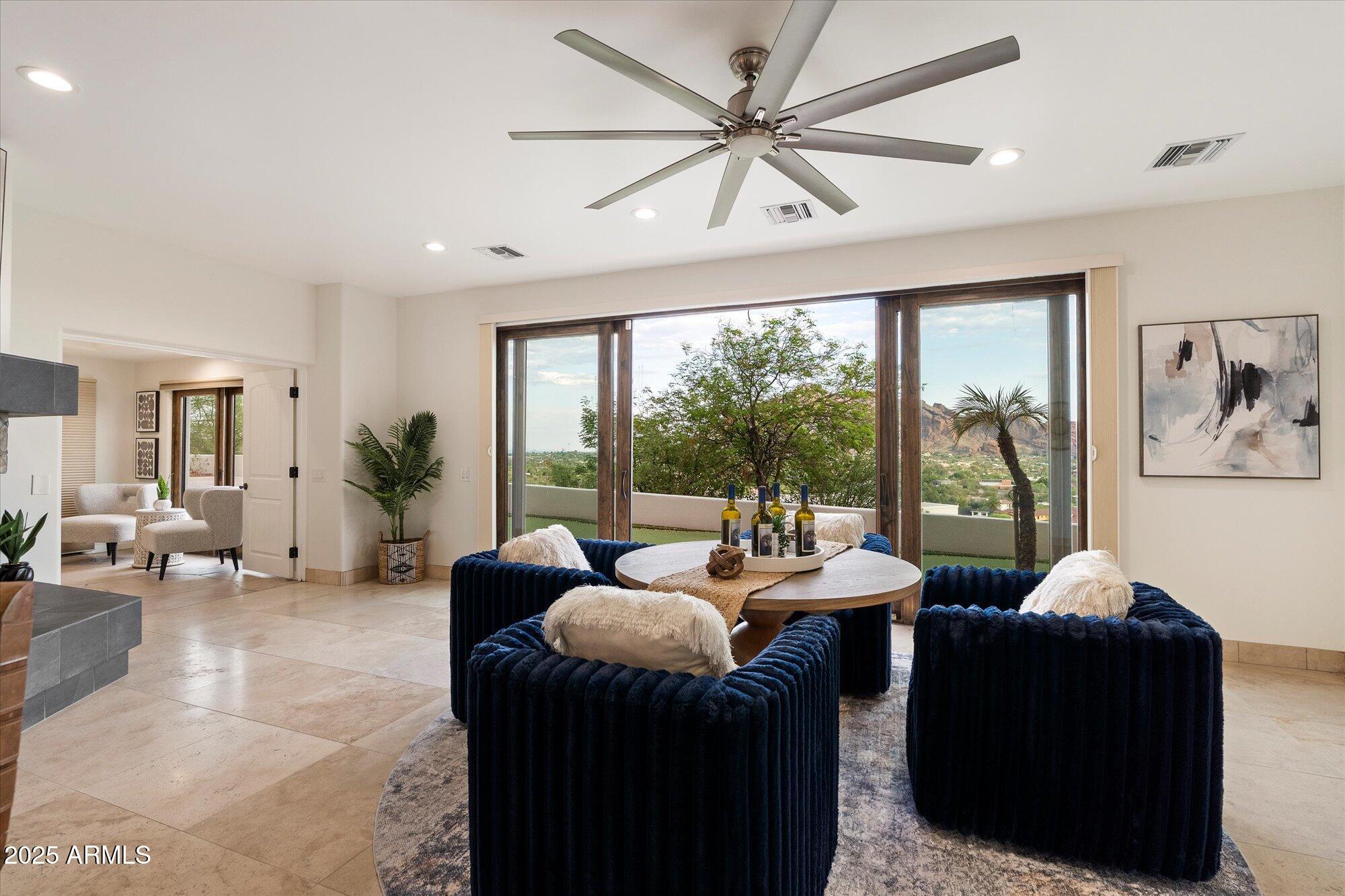 PARADISE HIGHLANDS - Residential