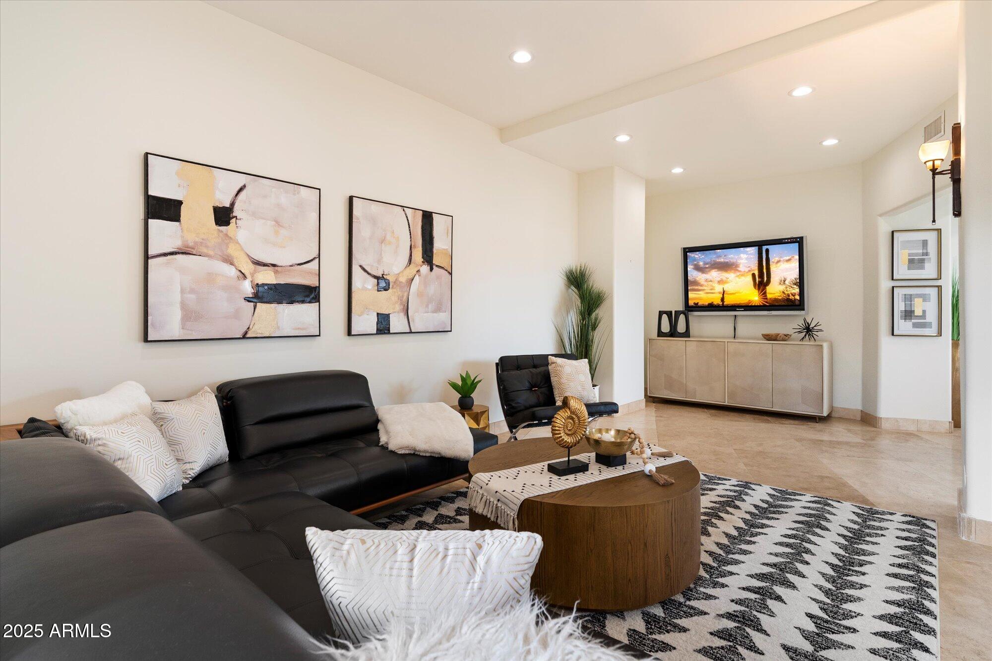 PARADISE HIGHLANDS - Residential