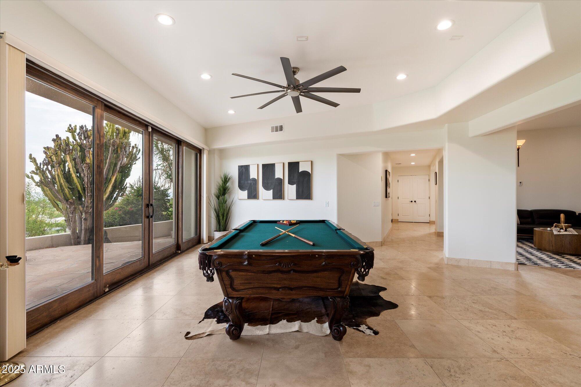 PARADISE HIGHLANDS - Residential