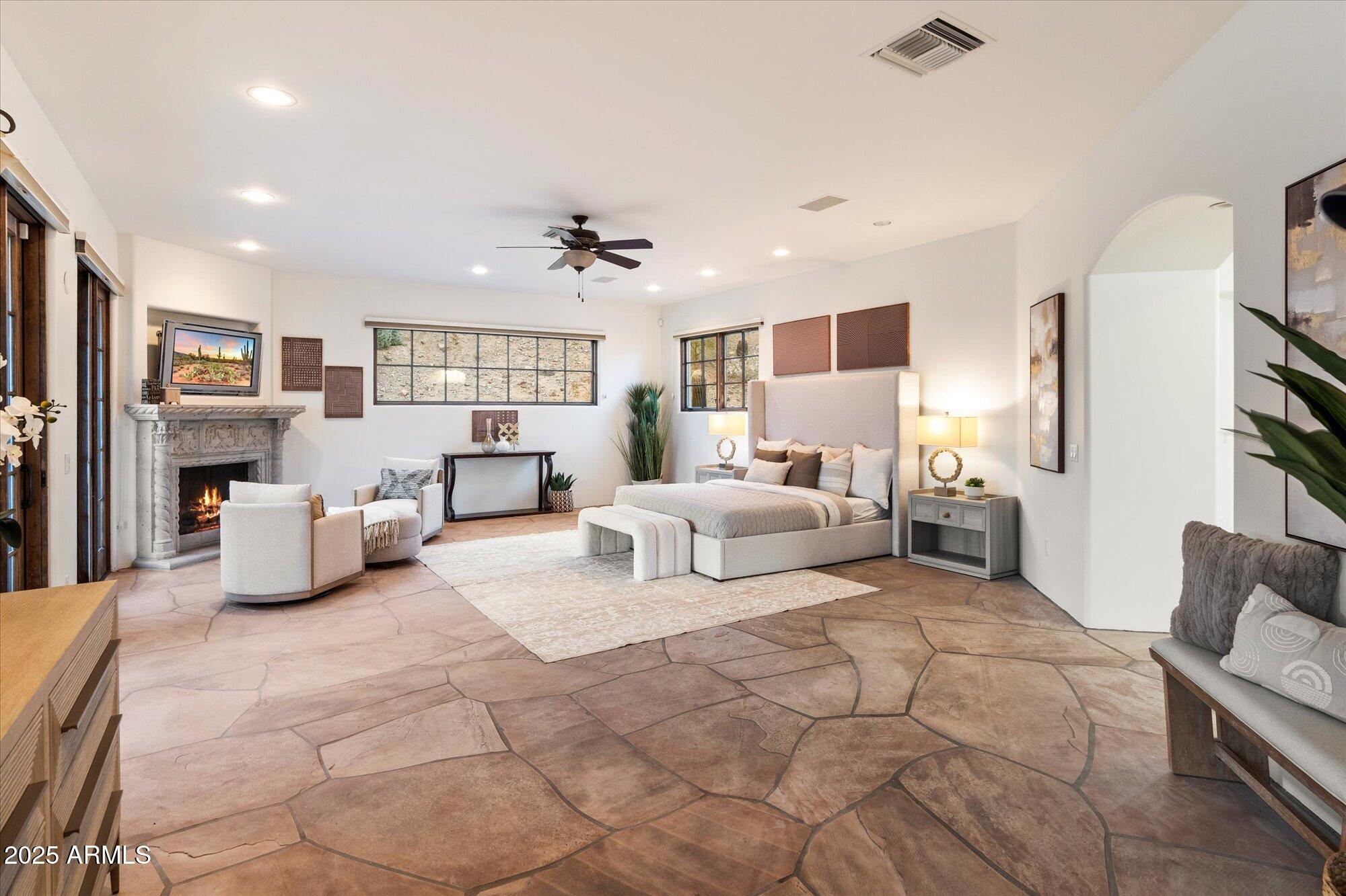 PARADISE HIGHLANDS - Residential