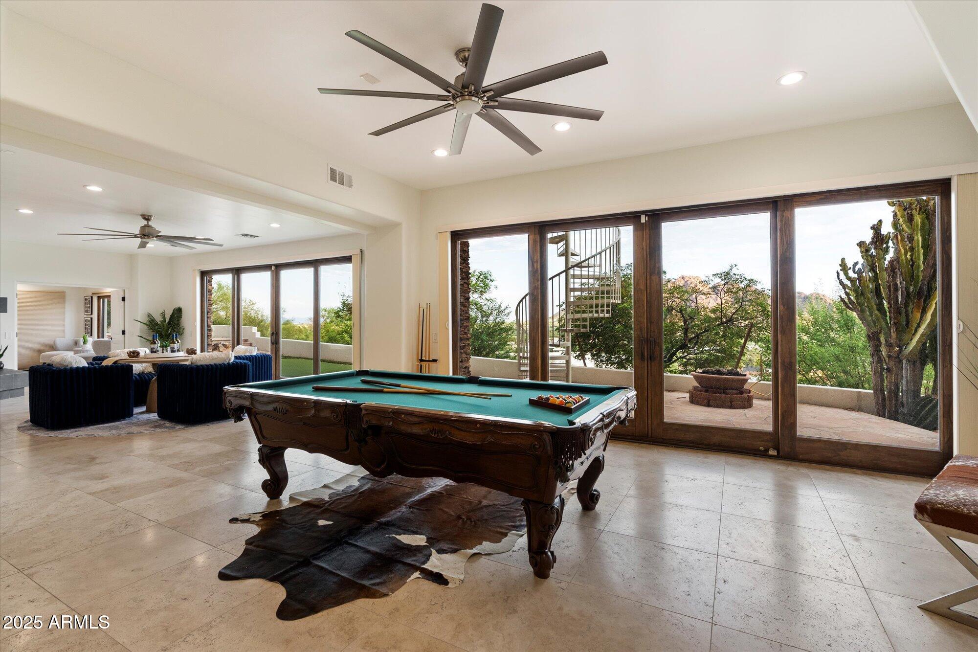 PARADISE HIGHLANDS - Residential