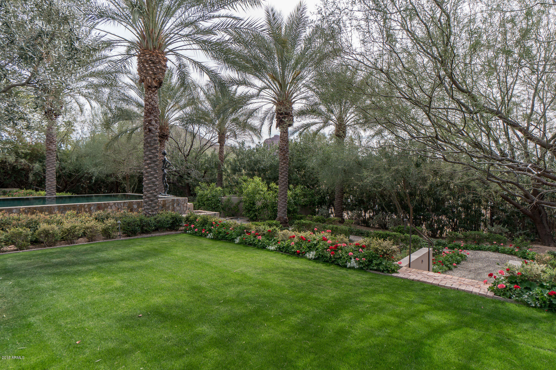 PARADISE VALLEY ESTATES - Residential