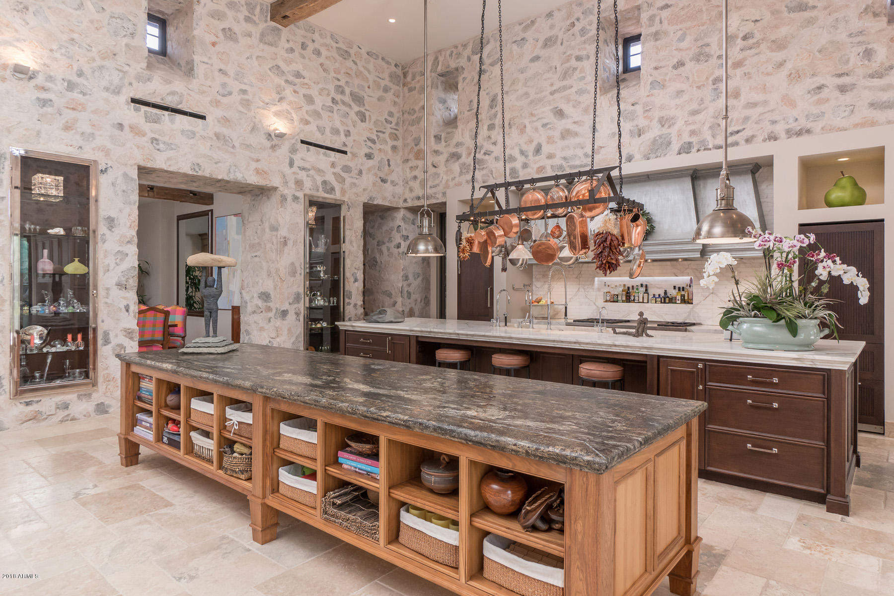 PARADISE VALLEY ESTATES - Residential