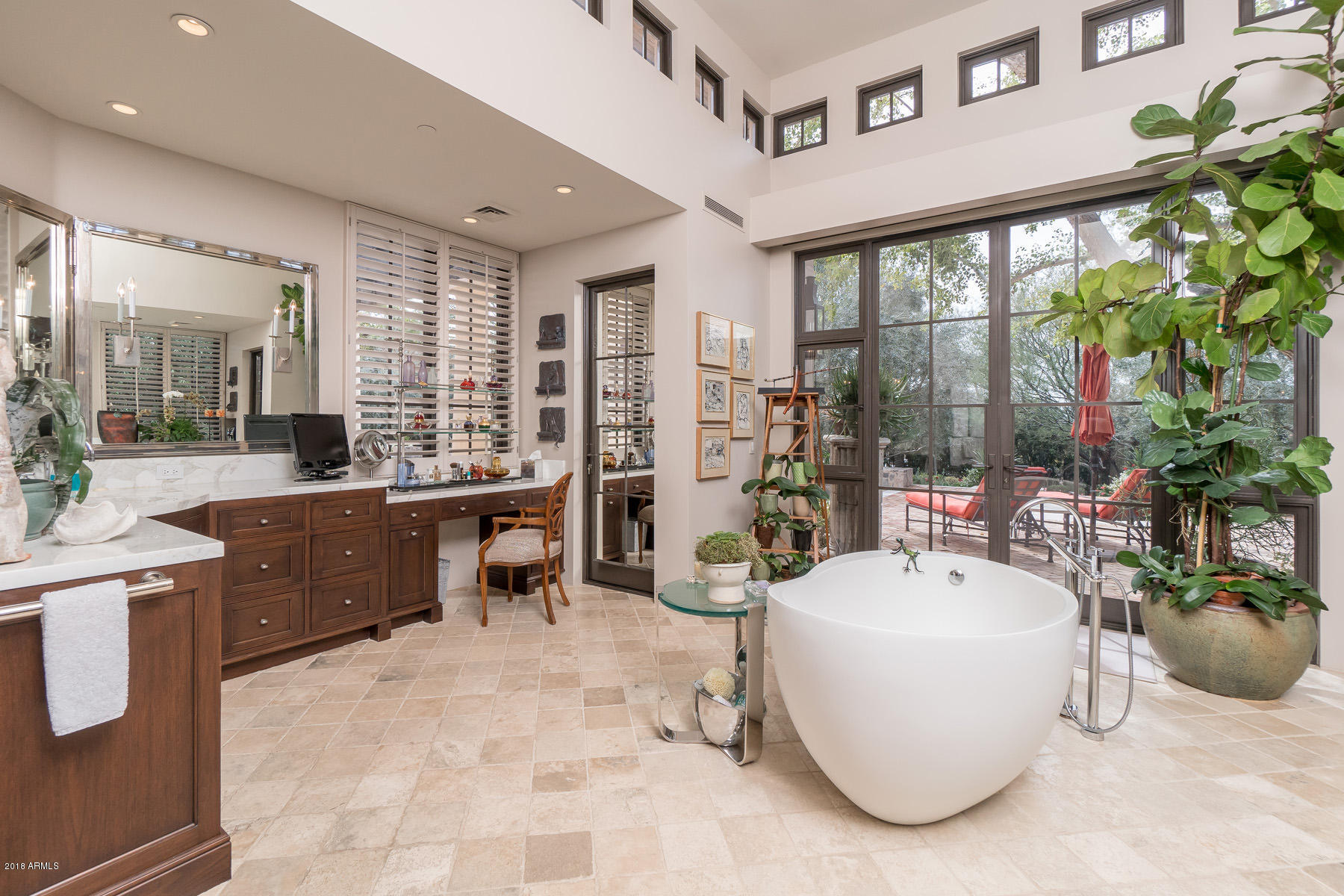 PARADISE VALLEY ESTATES - Residential