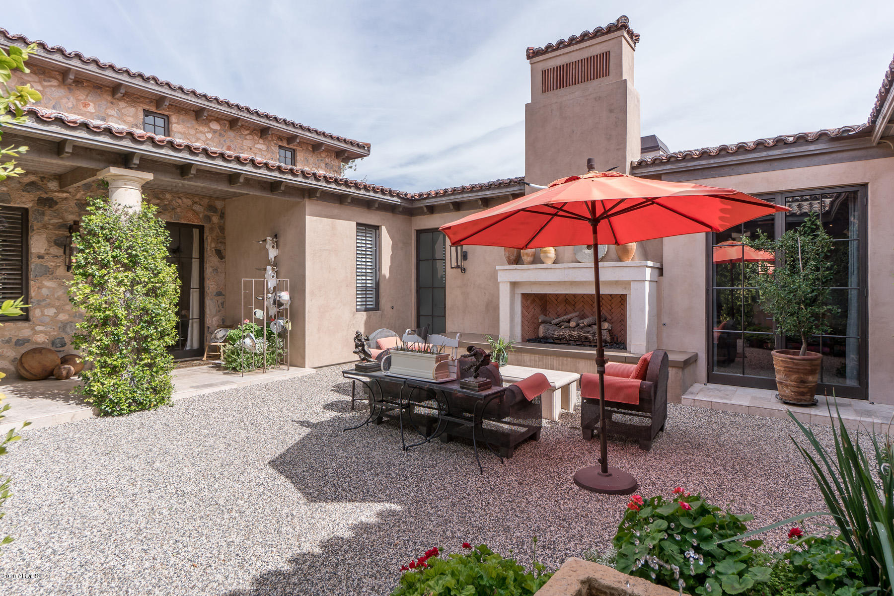 PARADISE VALLEY ESTATES - Residential