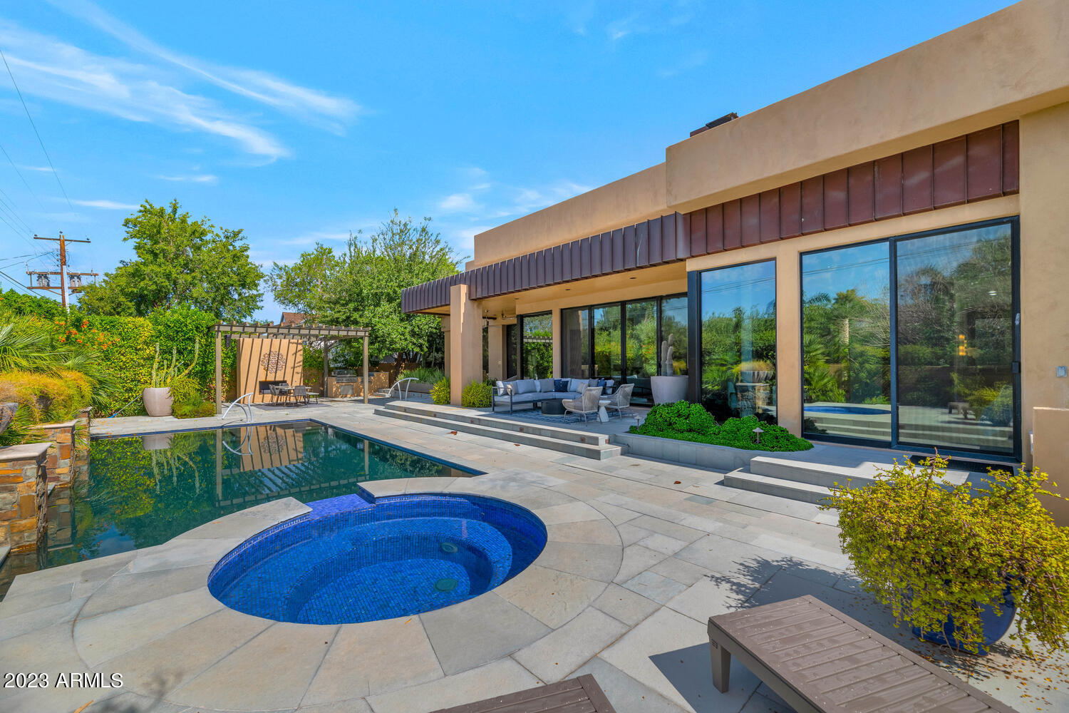 LAFAYETTE VILLA 5 - Residential