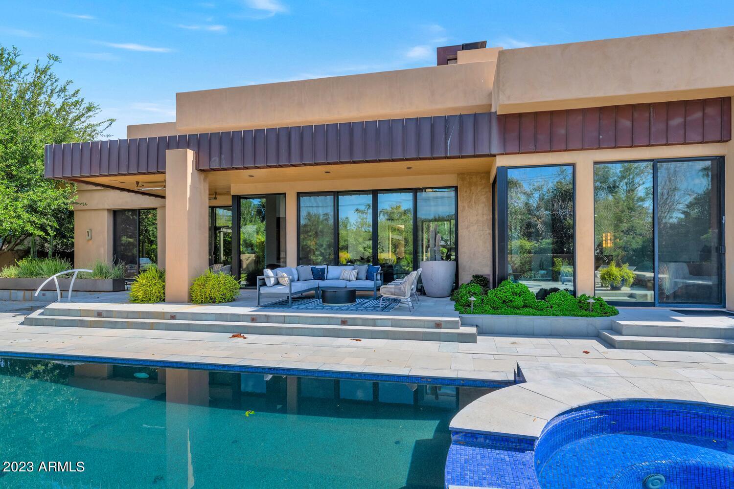 LAFAYETTE VILLA 5 - Residential
