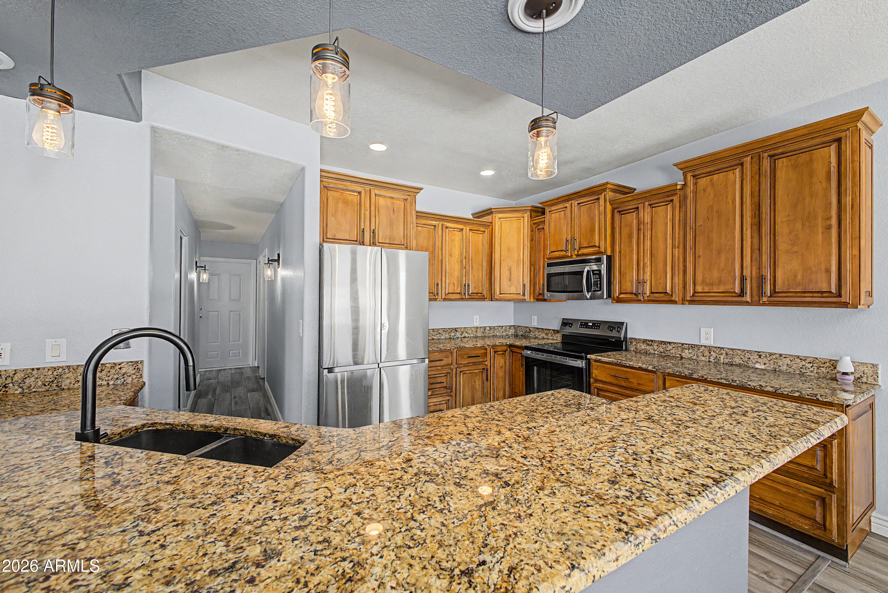 LAKESIDE 21 AMD - Residential