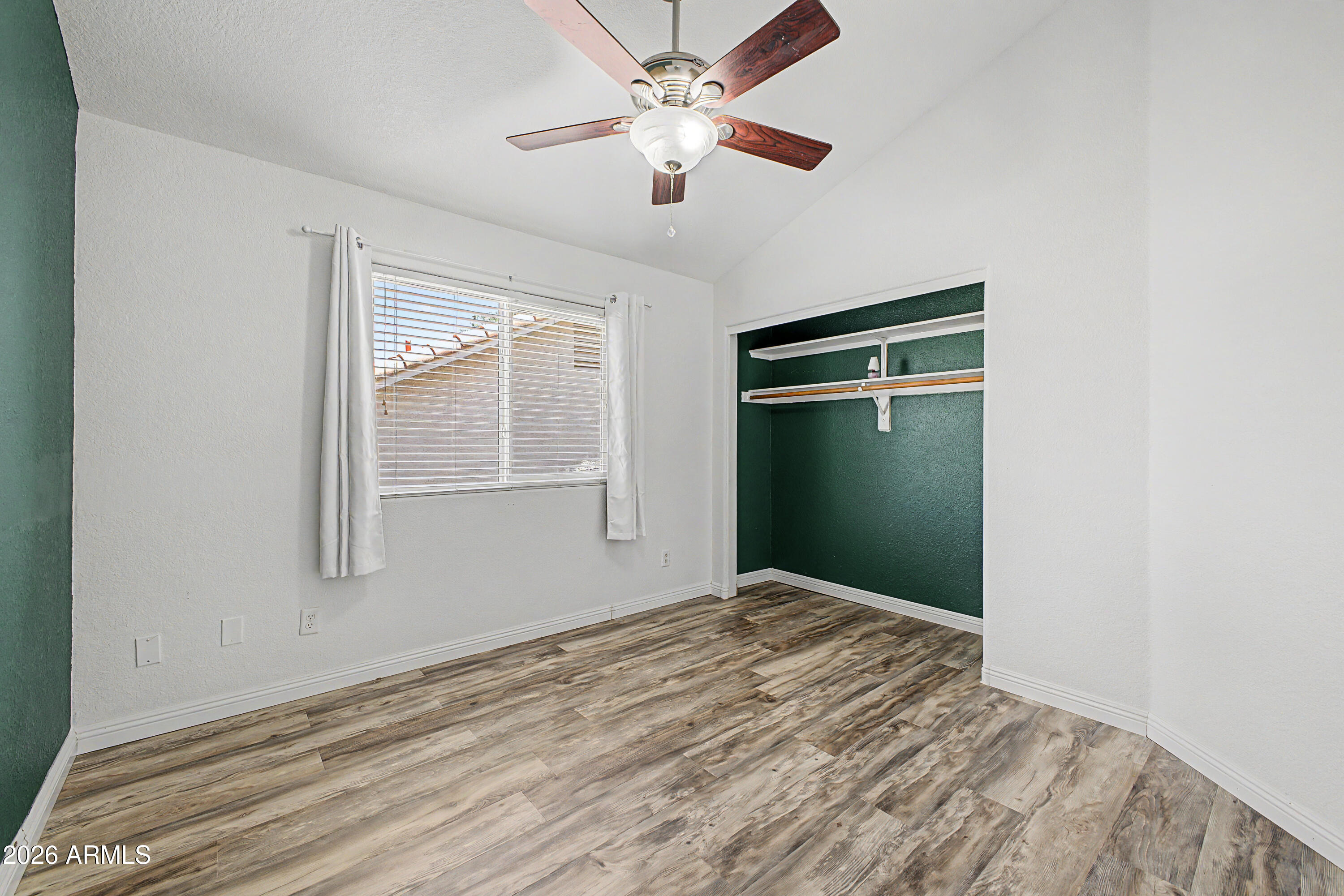 LAKESIDE 21 AMD - Residential