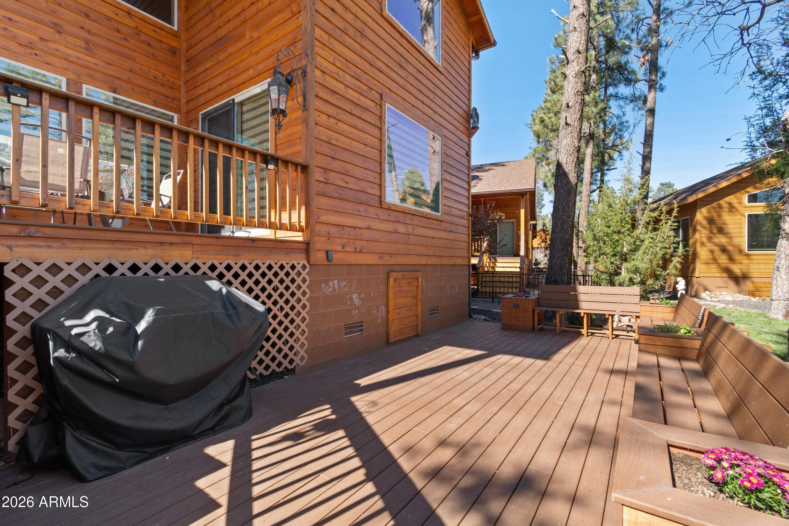 CREEKSIDE - Residential