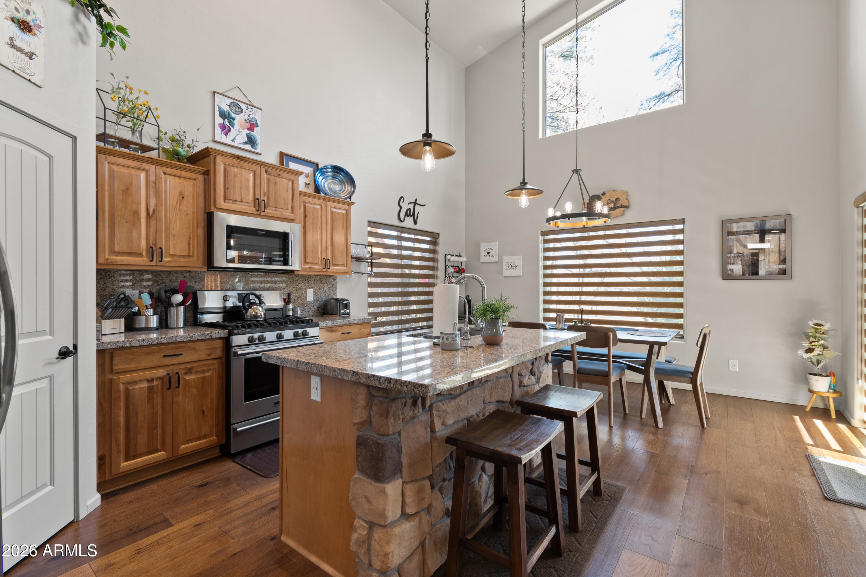 CREEKSIDE - Residential