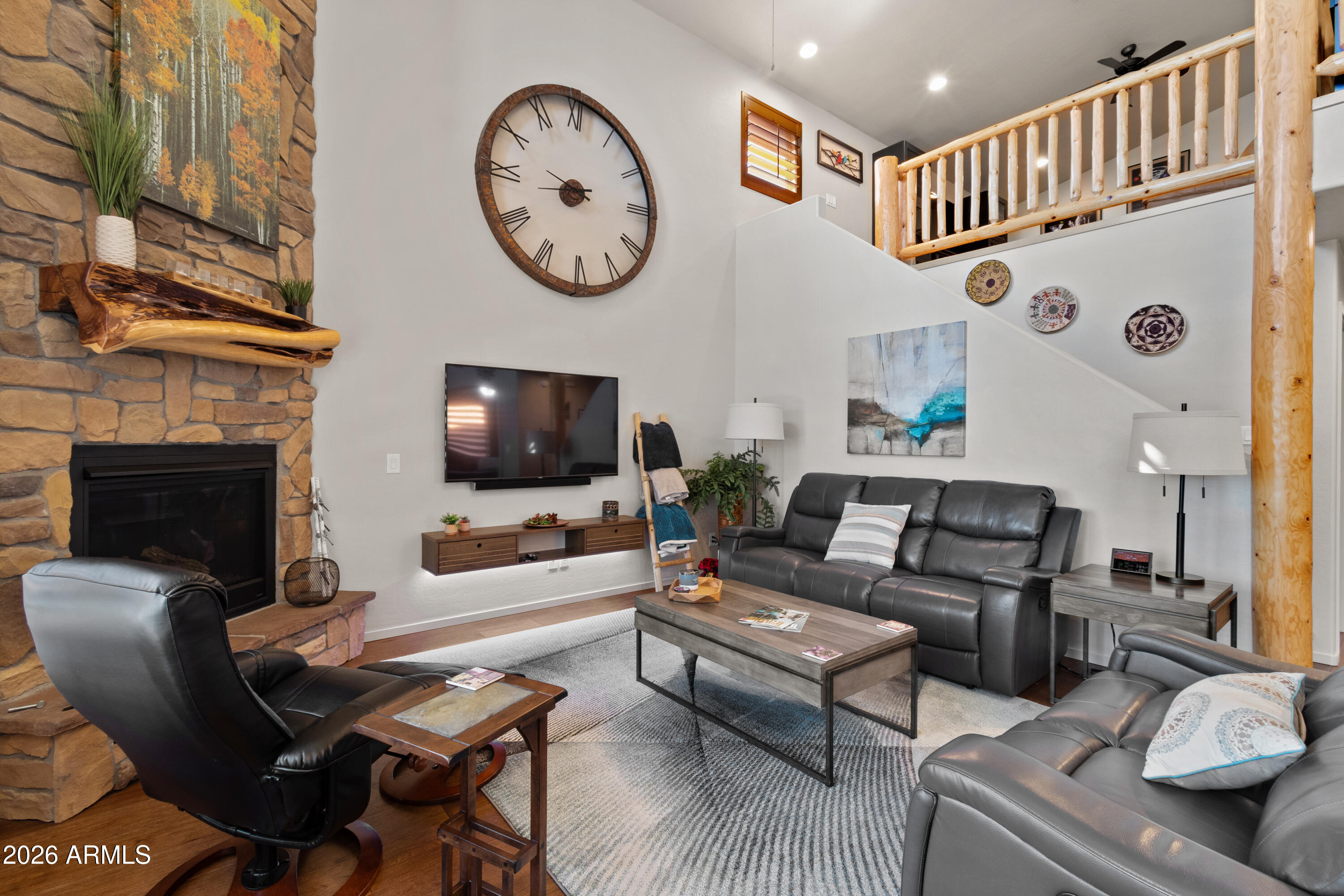 CREEKSIDE - Residential