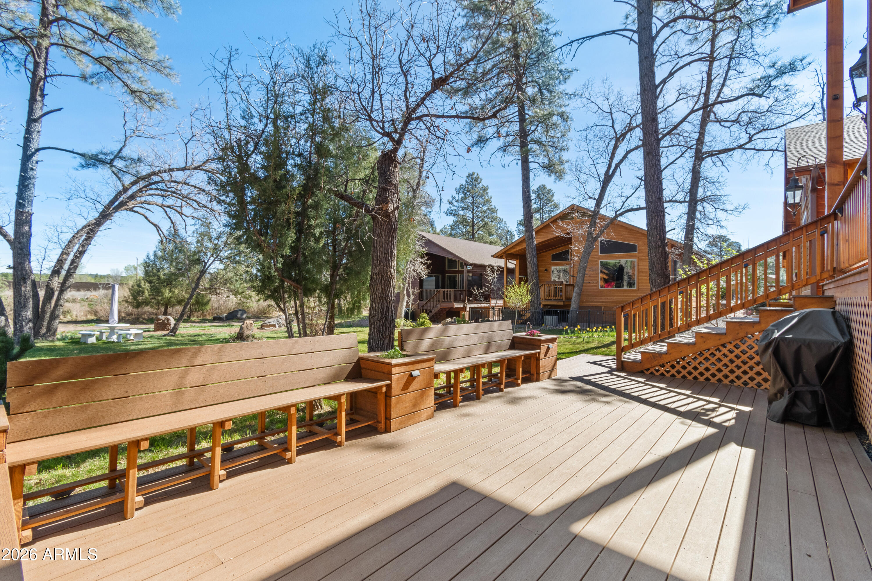 CREEKSIDE - Residential