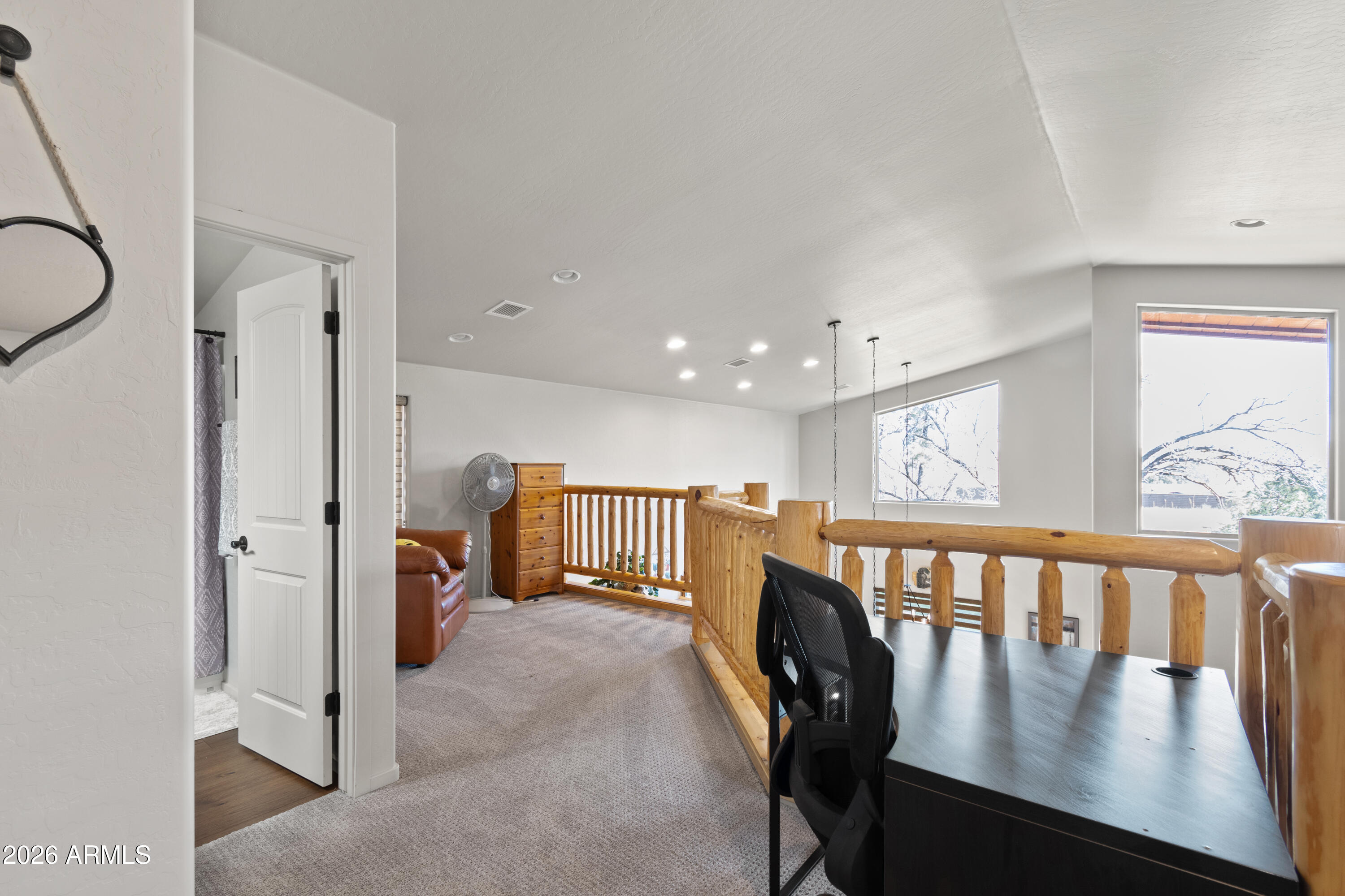 CREEKSIDE - Residential