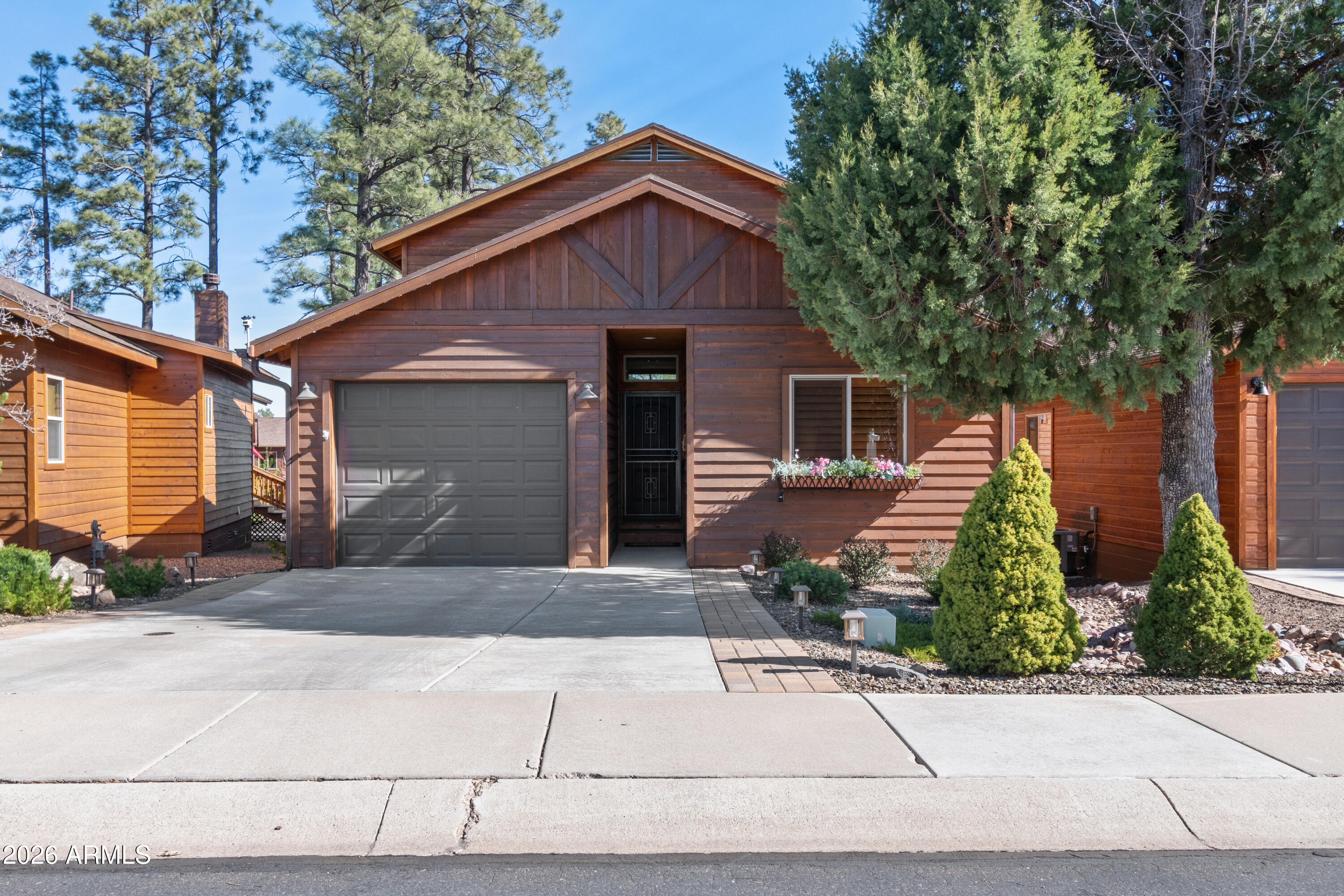 CREEKSIDE - Residential