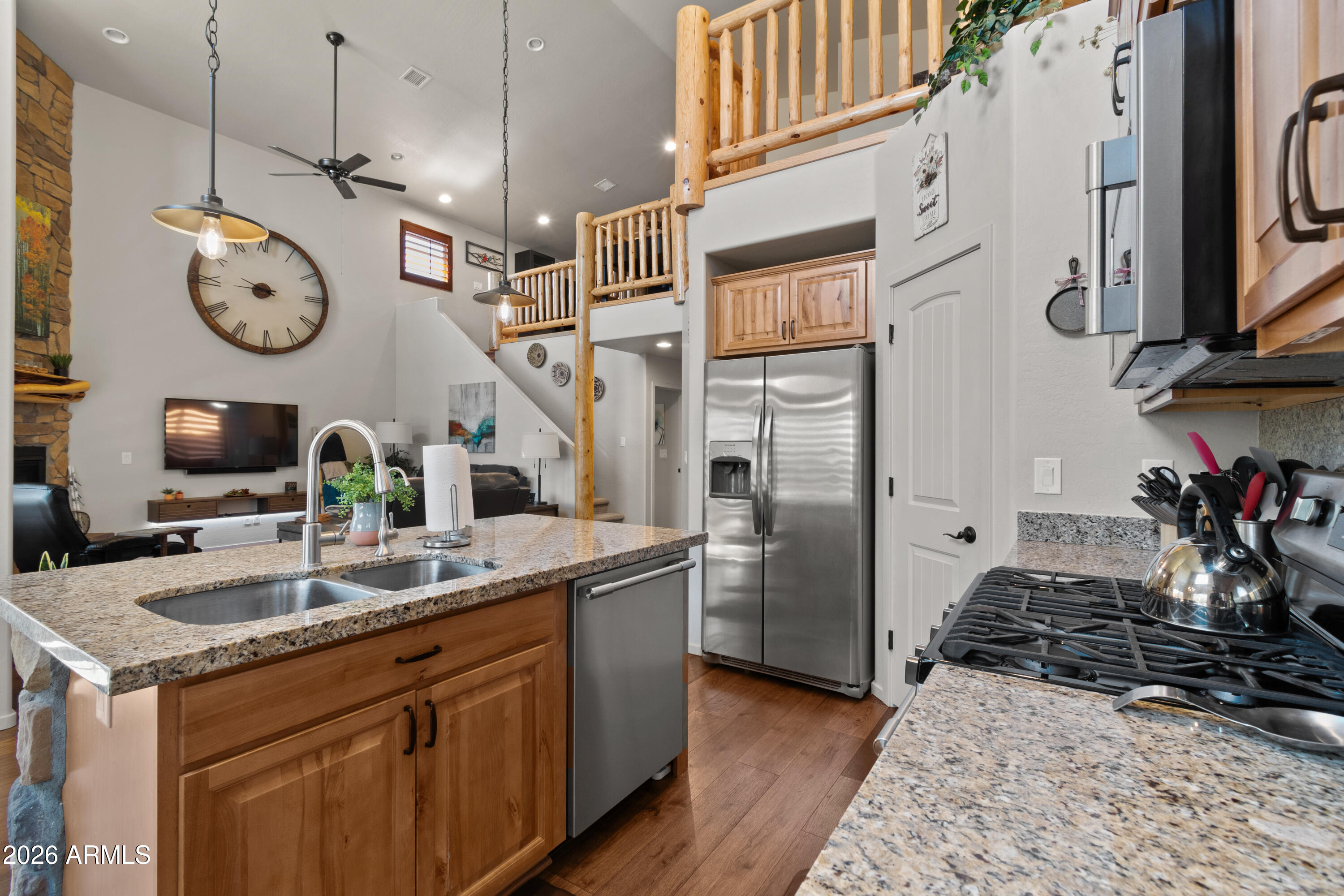 CREEKSIDE - Residential