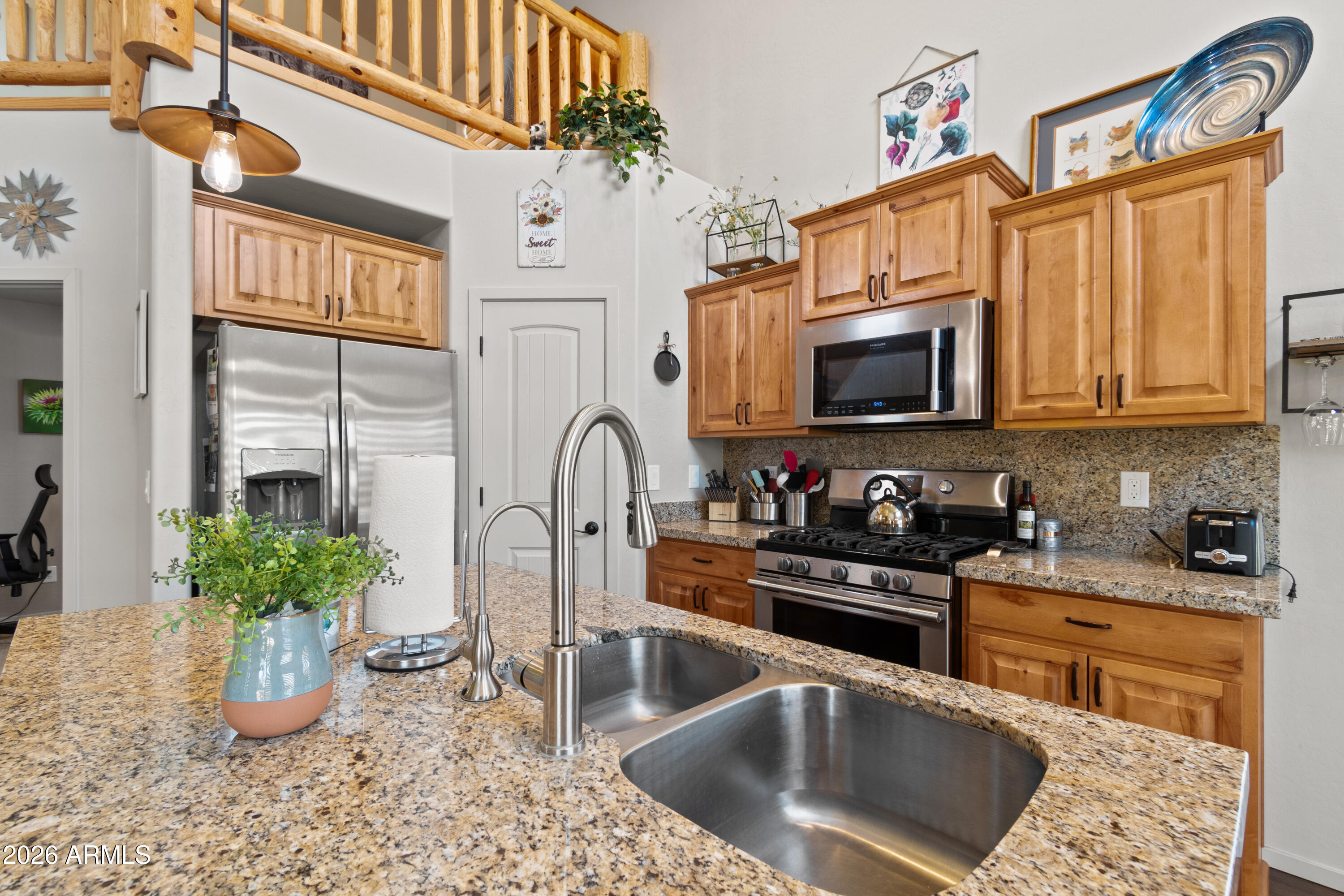 CREEKSIDE - Residential