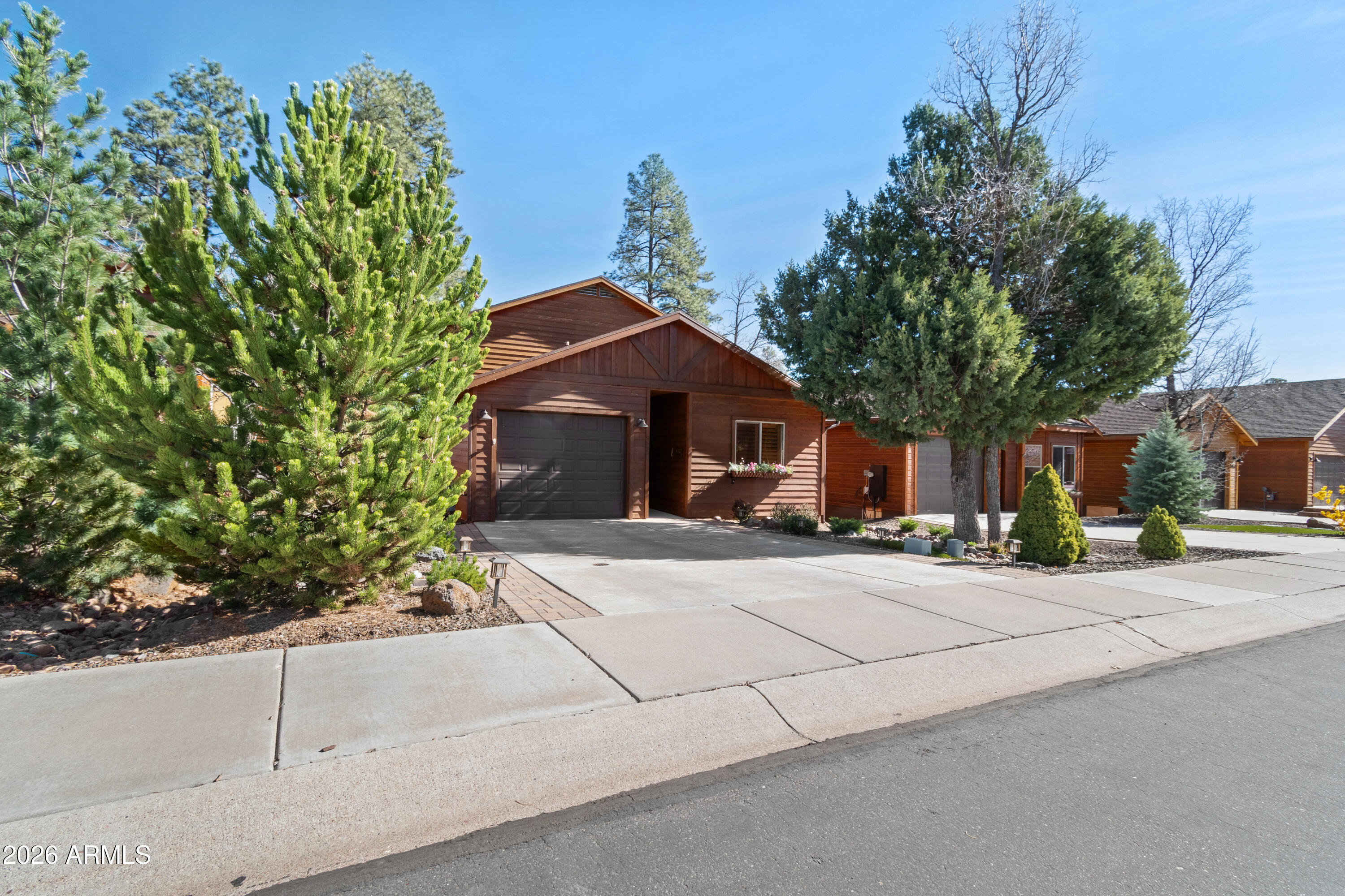 CREEKSIDE - Residential