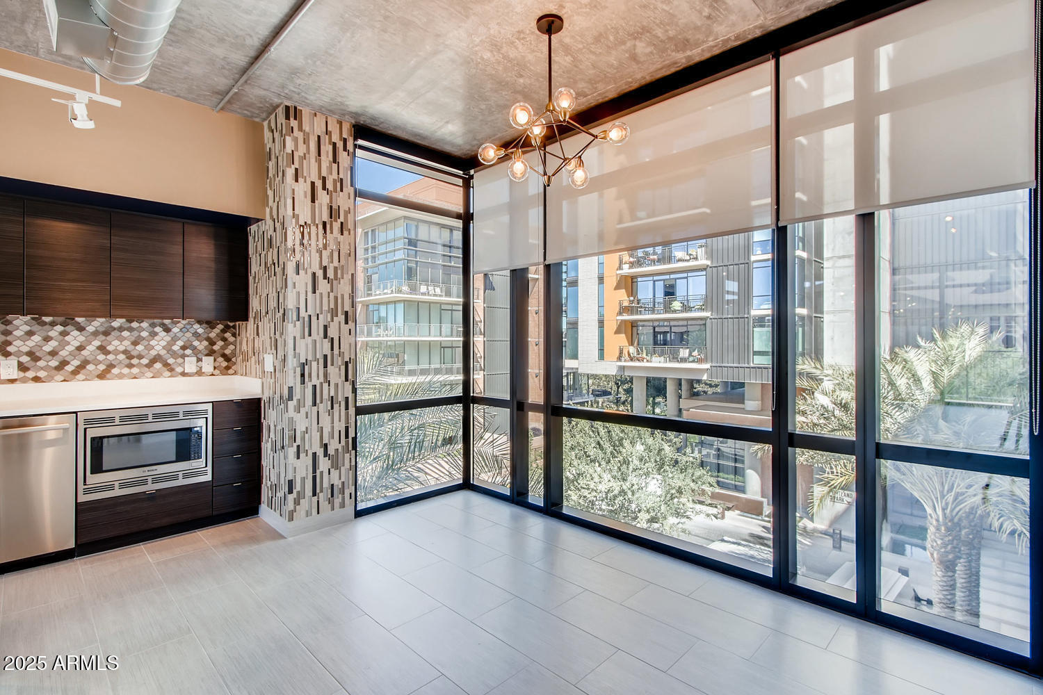 PORTLAND ON THE PARK CONDOMINIUMS 1ST AMD - Residential Lease