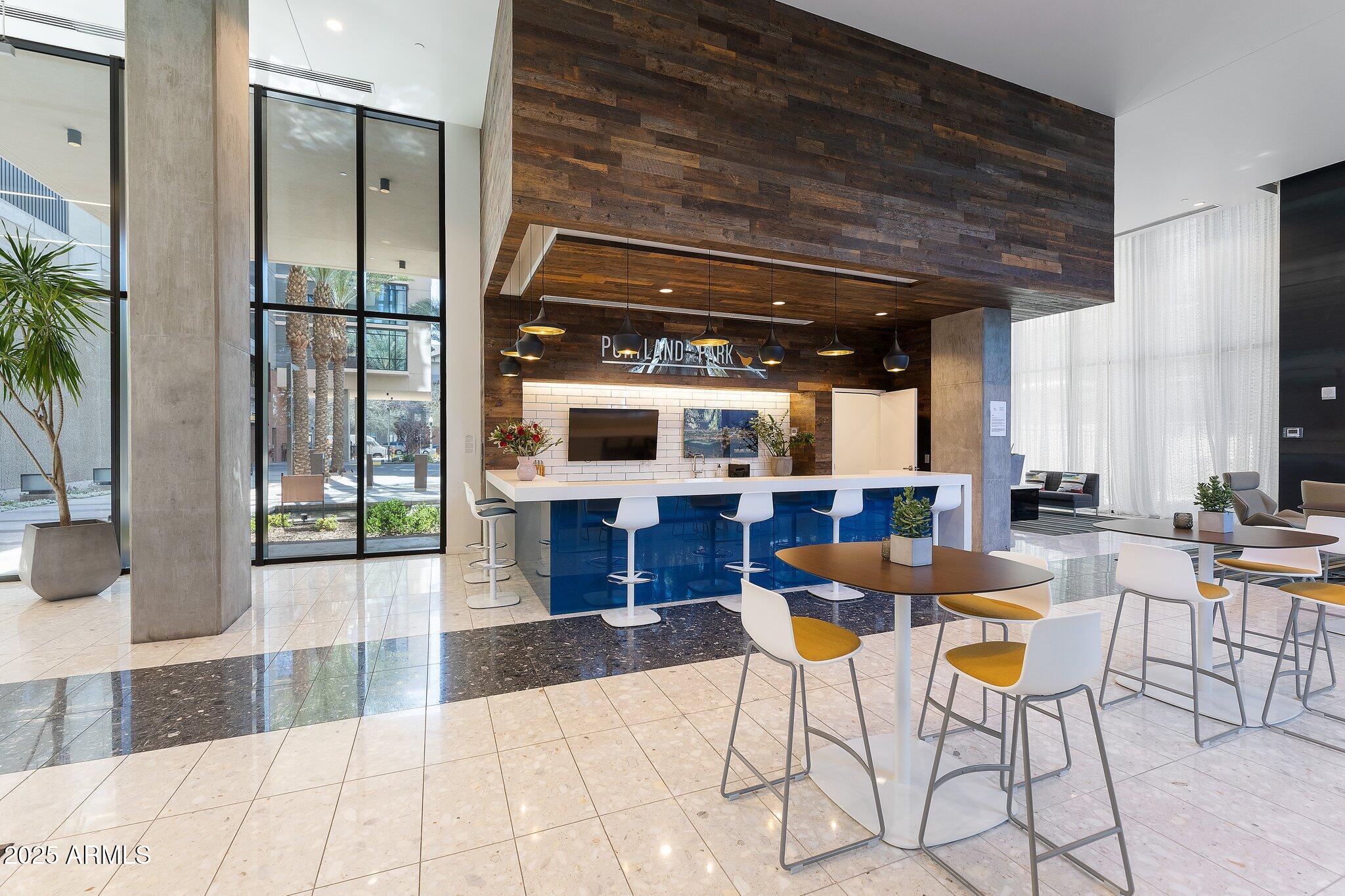 PORTLAND ON THE PARK CONDOMINIUMS 1ST AMD - Residential Lease