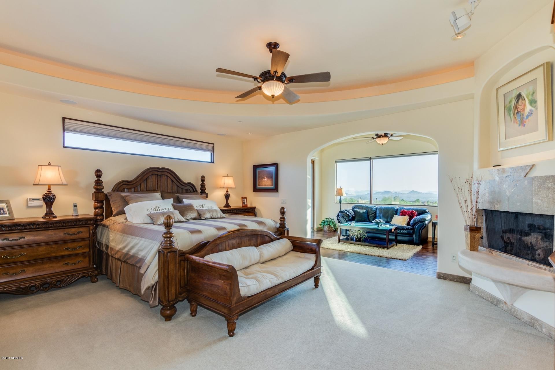 PINNACLE PEAK HEIGHTS - Residential