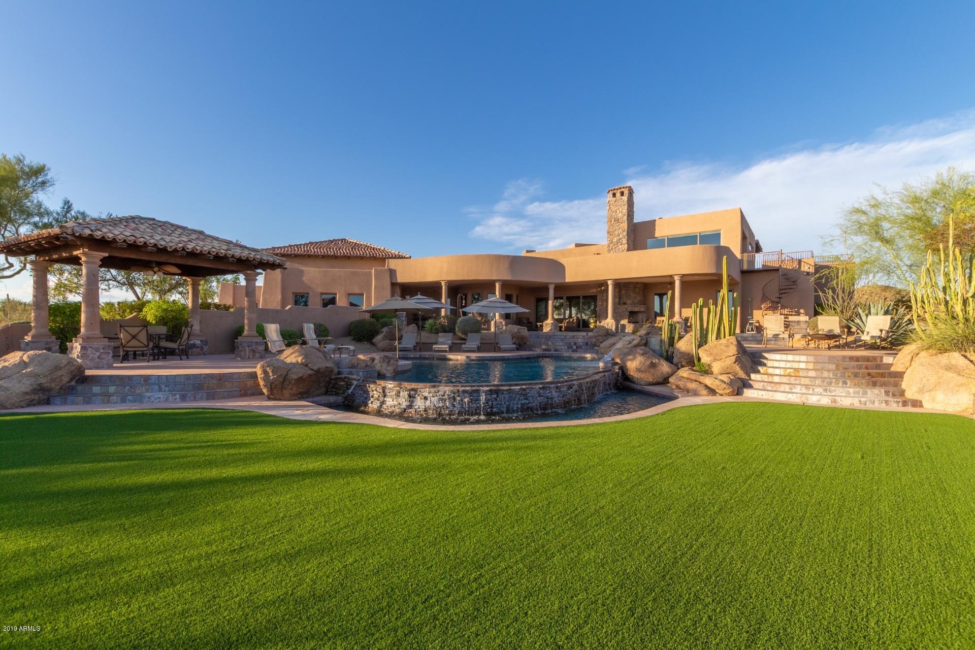PINNACLE PEAK HEIGHTS - Residential