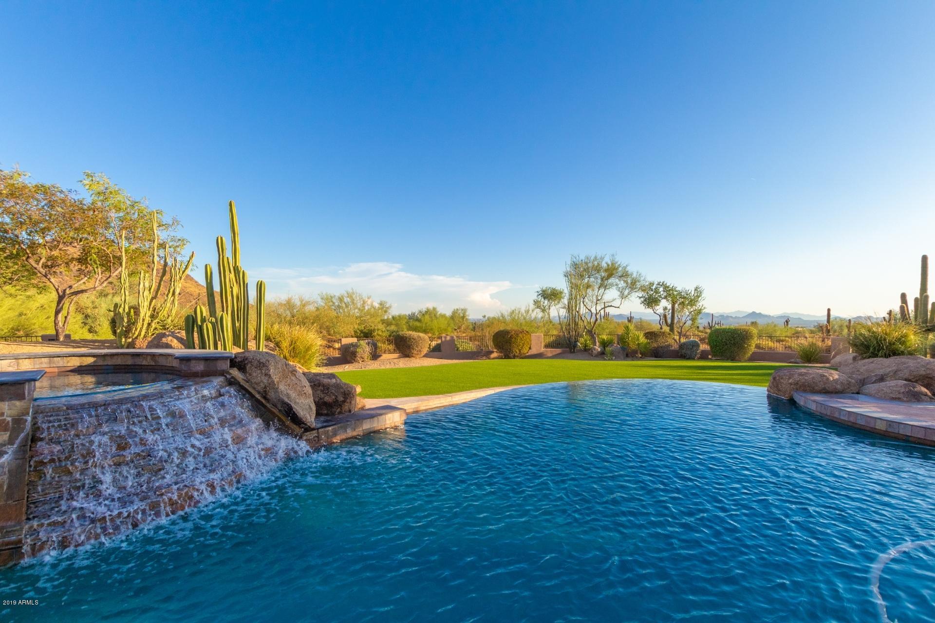 PINNACLE PEAK HEIGHTS - Residential