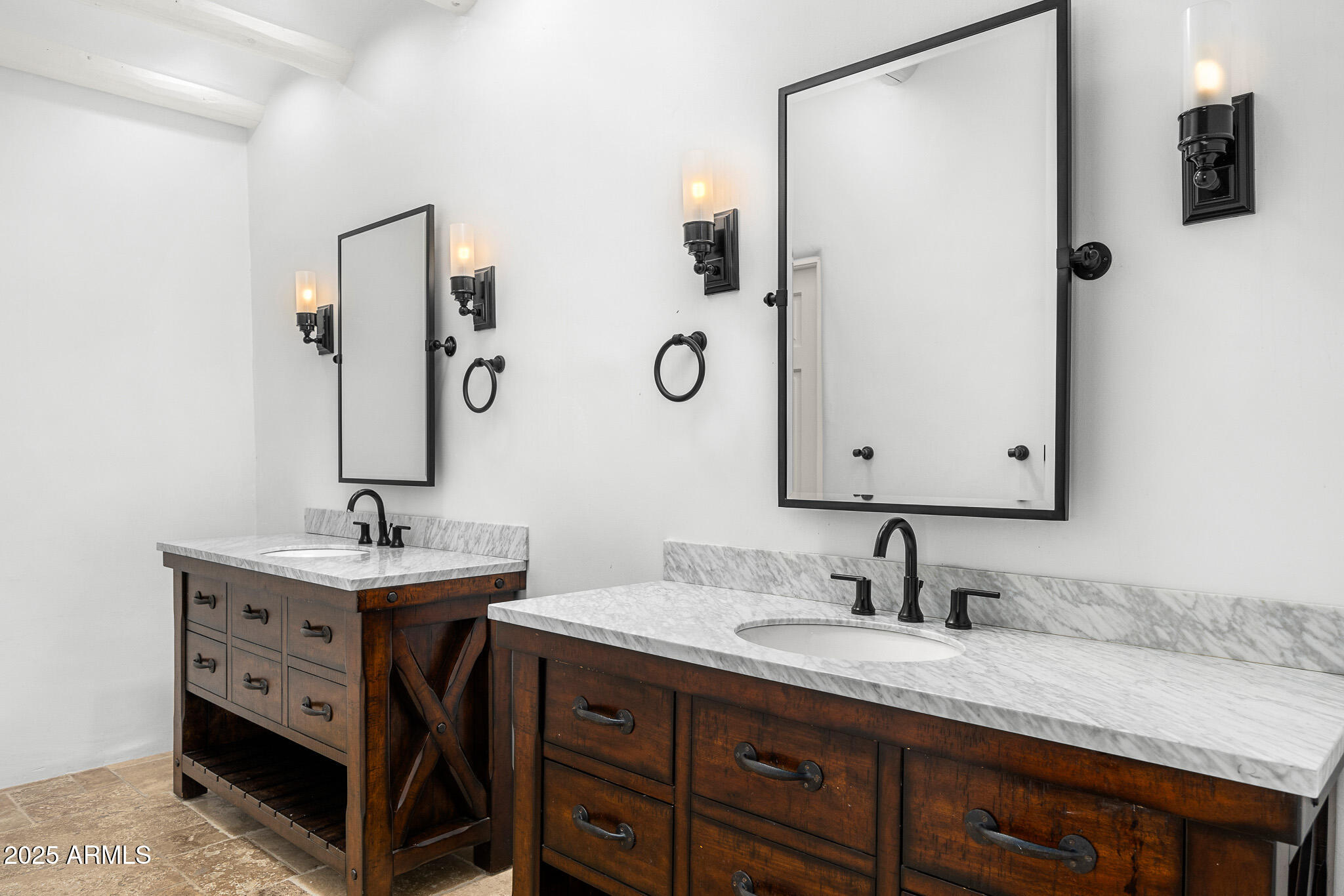 CAMELBACK COUNTRY ESTATES UNIT 2 - Residential