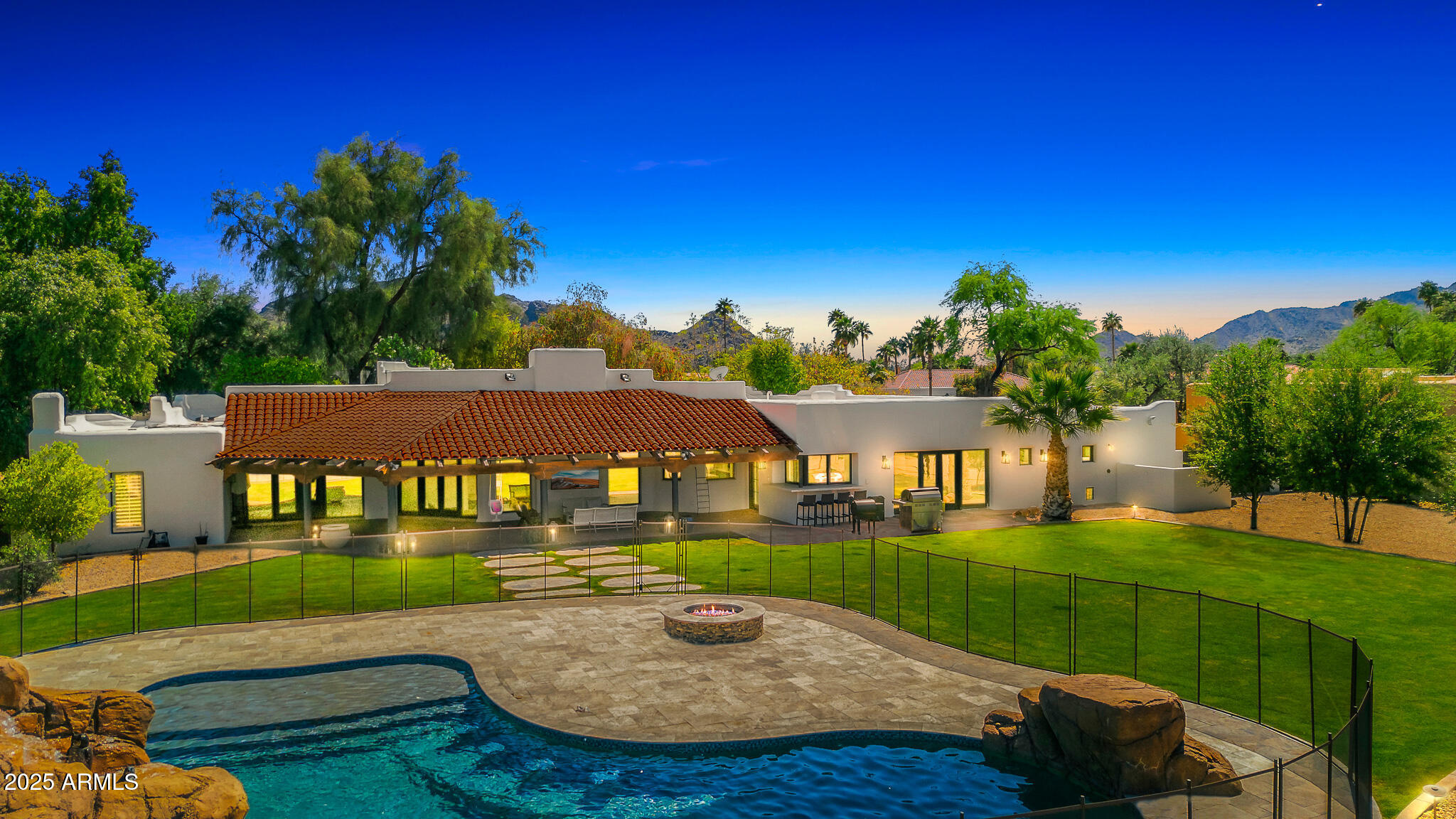 CAMELBACK COUNTRY ESTATES UNIT 2 - Residential