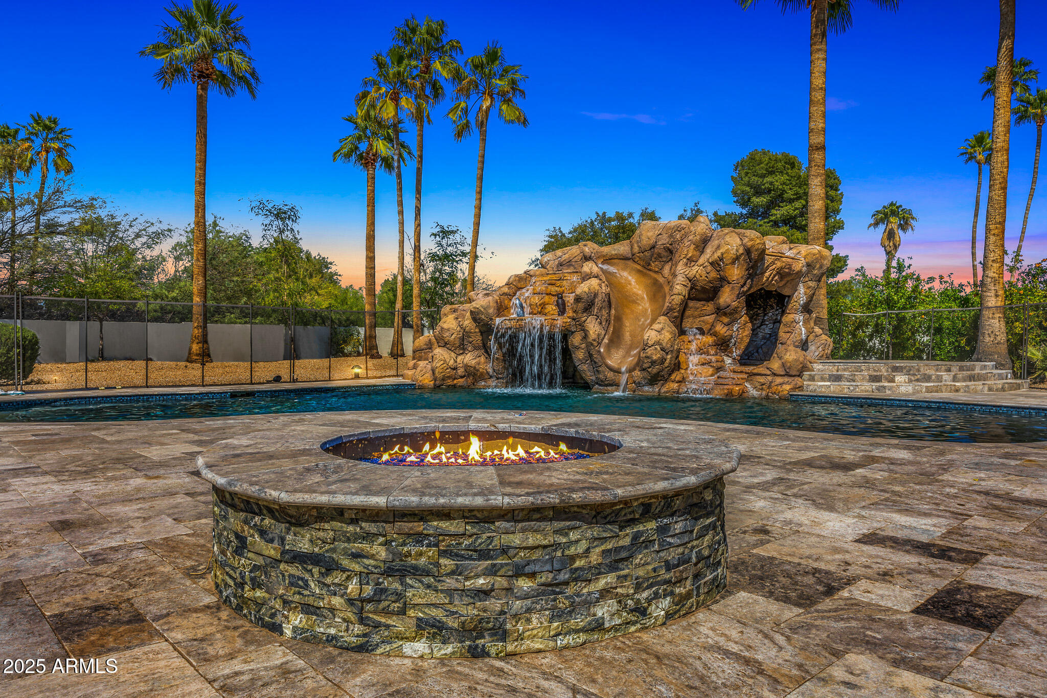 CAMELBACK COUNTRY ESTATES UNIT 2 - Residential