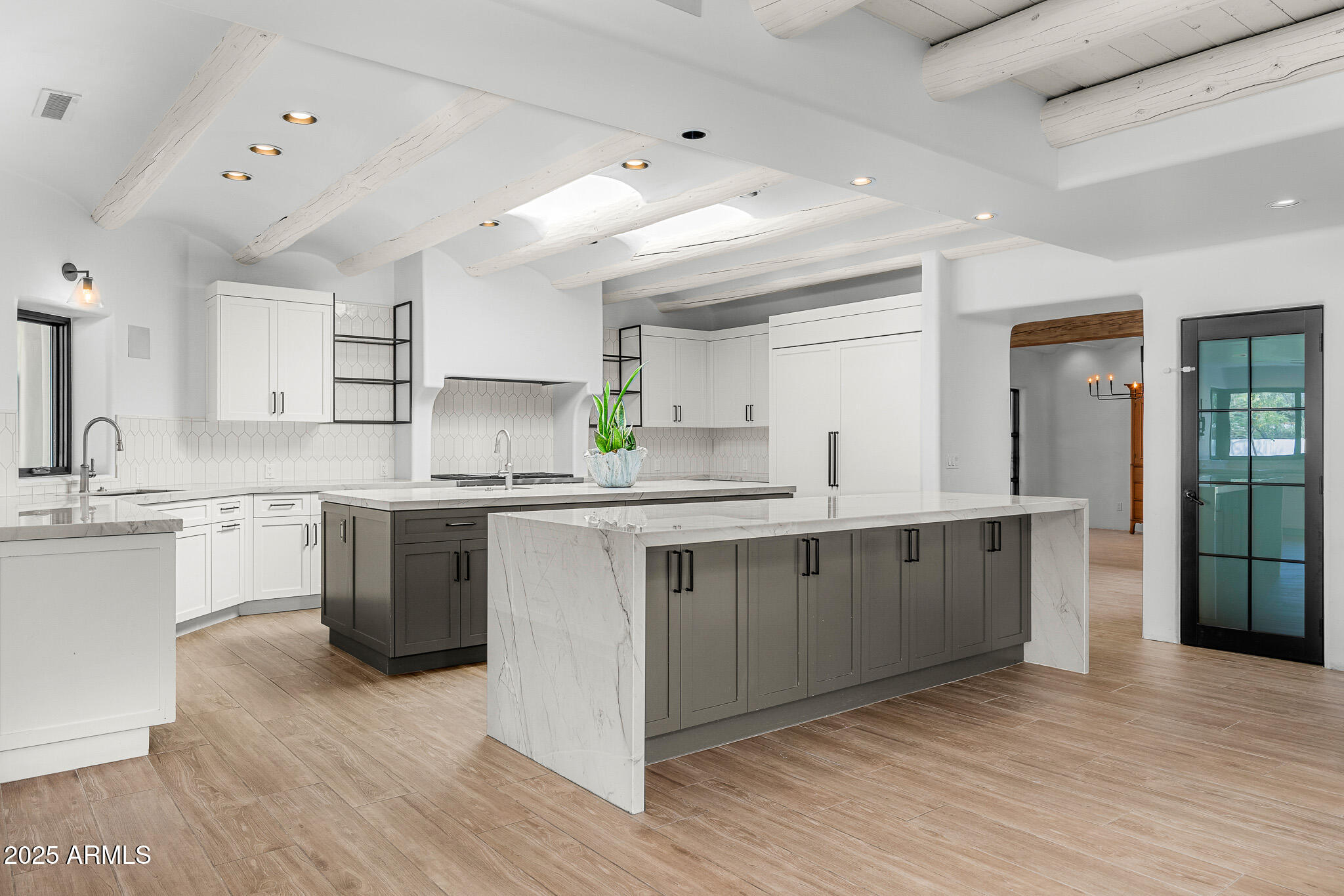 CAMELBACK COUNTRY ESTATES UNIT 2 - Residential