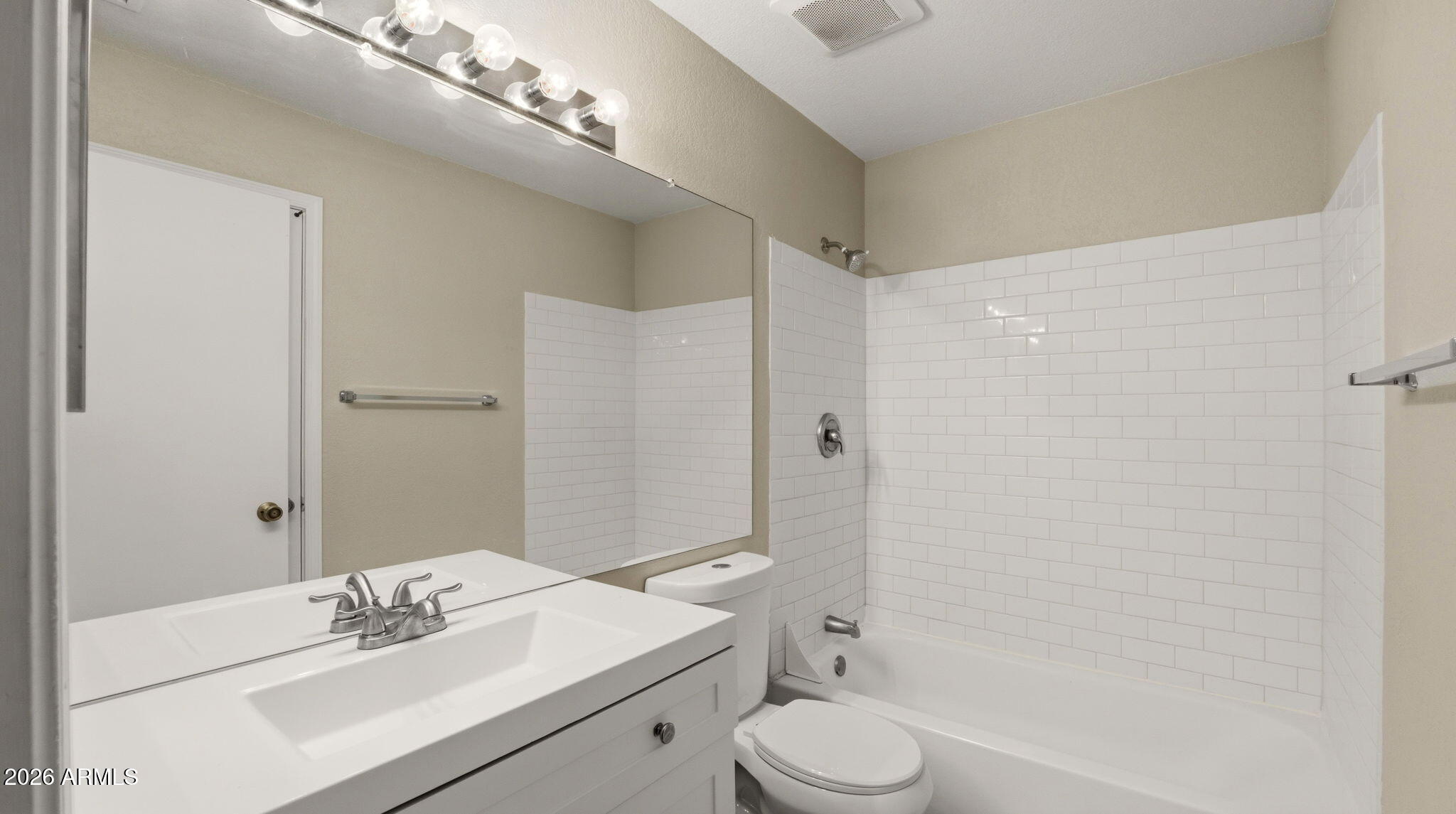 DISCOVERY AT CONTINENTAL ORCHARD-B - Residential Lease