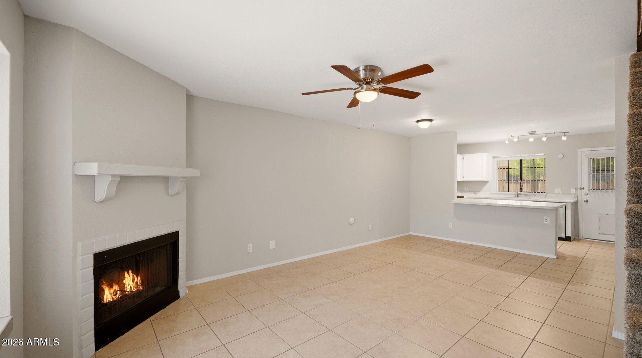 DISCOVERY AT CONTINENTAL ORCHARD-B - Residential Lease