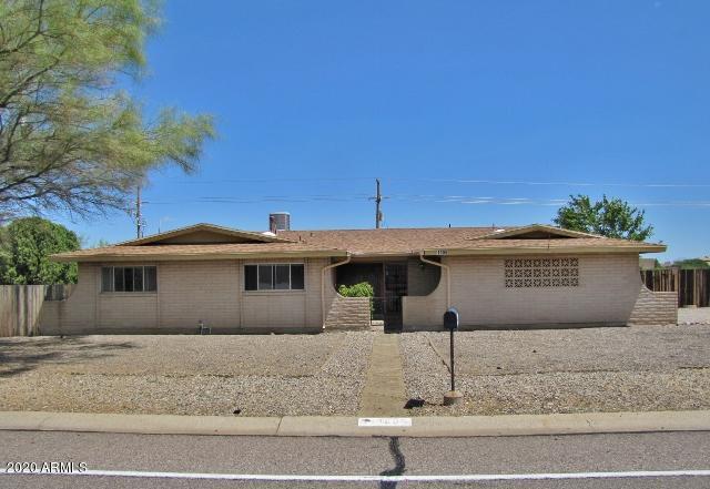 This spacious 4BR/2BA/2CP, 2224 sq.ft. home is centrally located in Sierra Vista, AZ minutes from Ft. Huachuca, schools and shopping. The home has 2 living areas, a wood-burning fireplace, central A/C and a large front and back yard with plenty of parking. Long-term lease preferred. Call today.