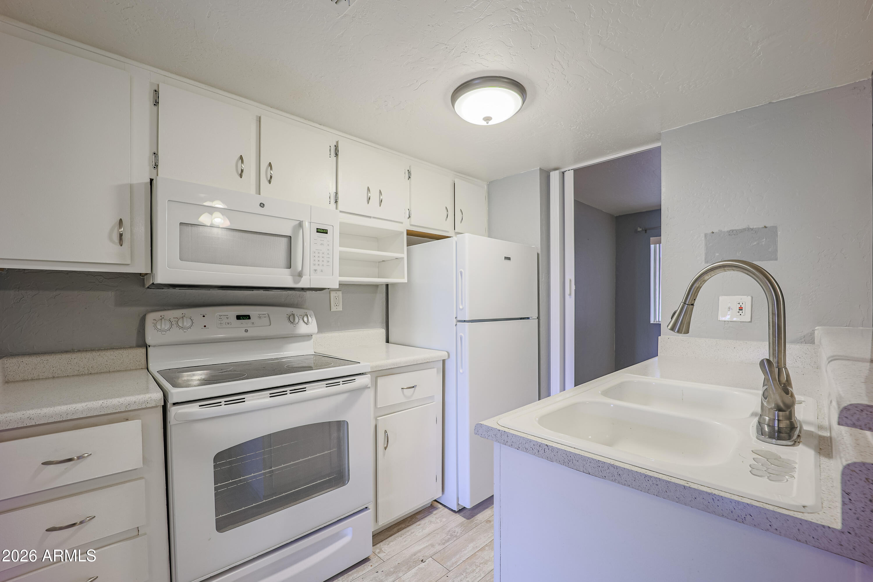 CLIFFS CONDOMINIUM - Residential