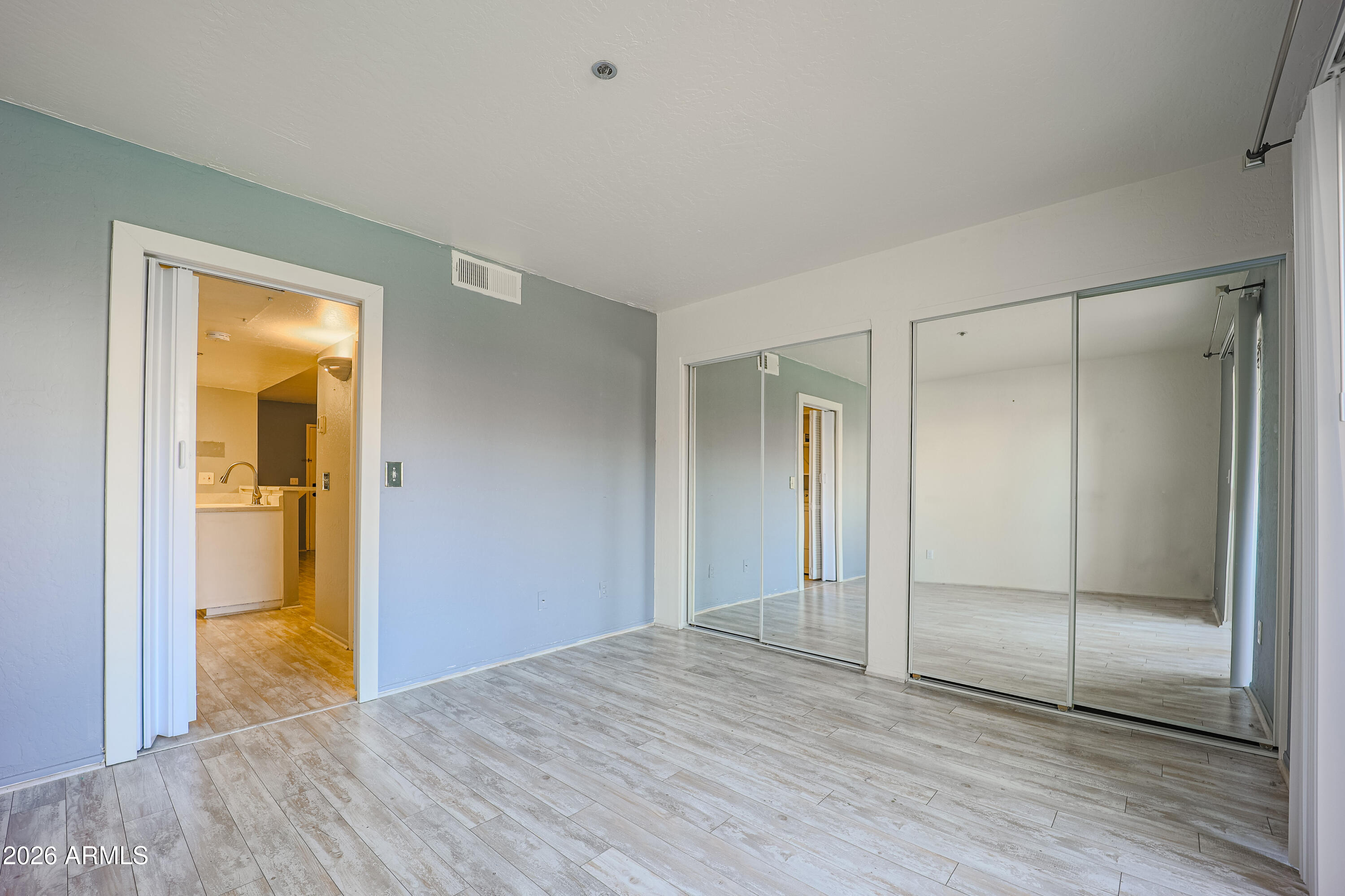 CLIFFS CONDOMINIUM - Residential