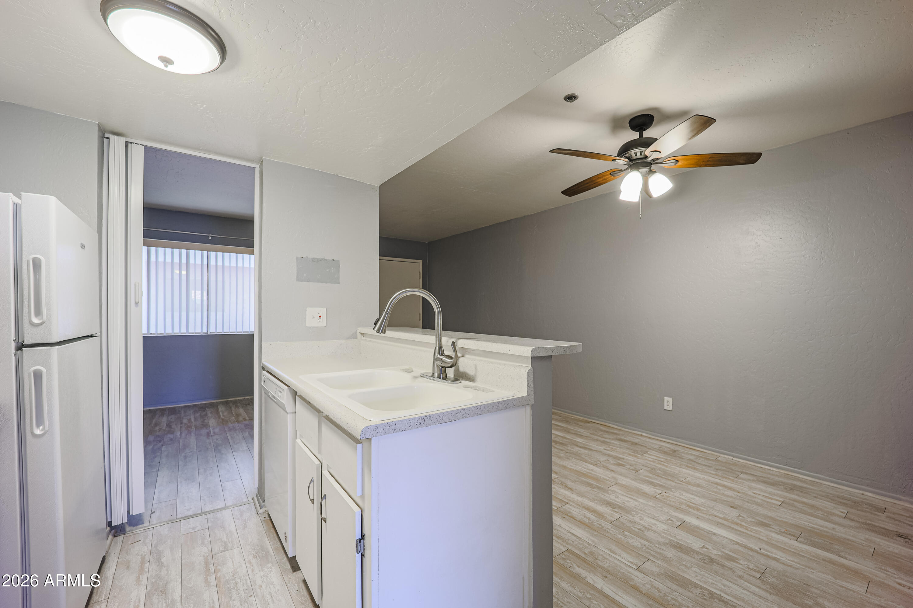 CLIFFS CONDOMINIUM - Residential