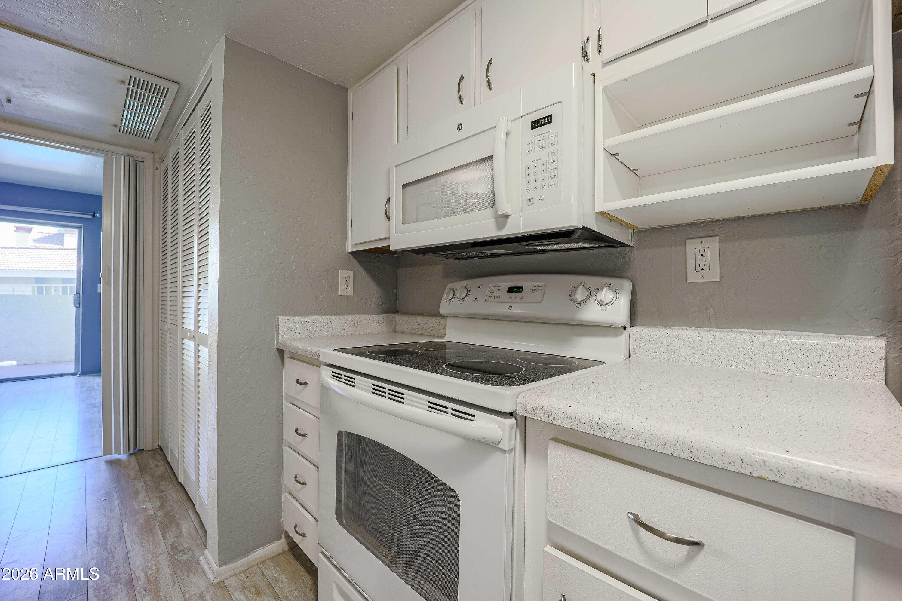 CLIFFS CONDOMINIUM - Residential