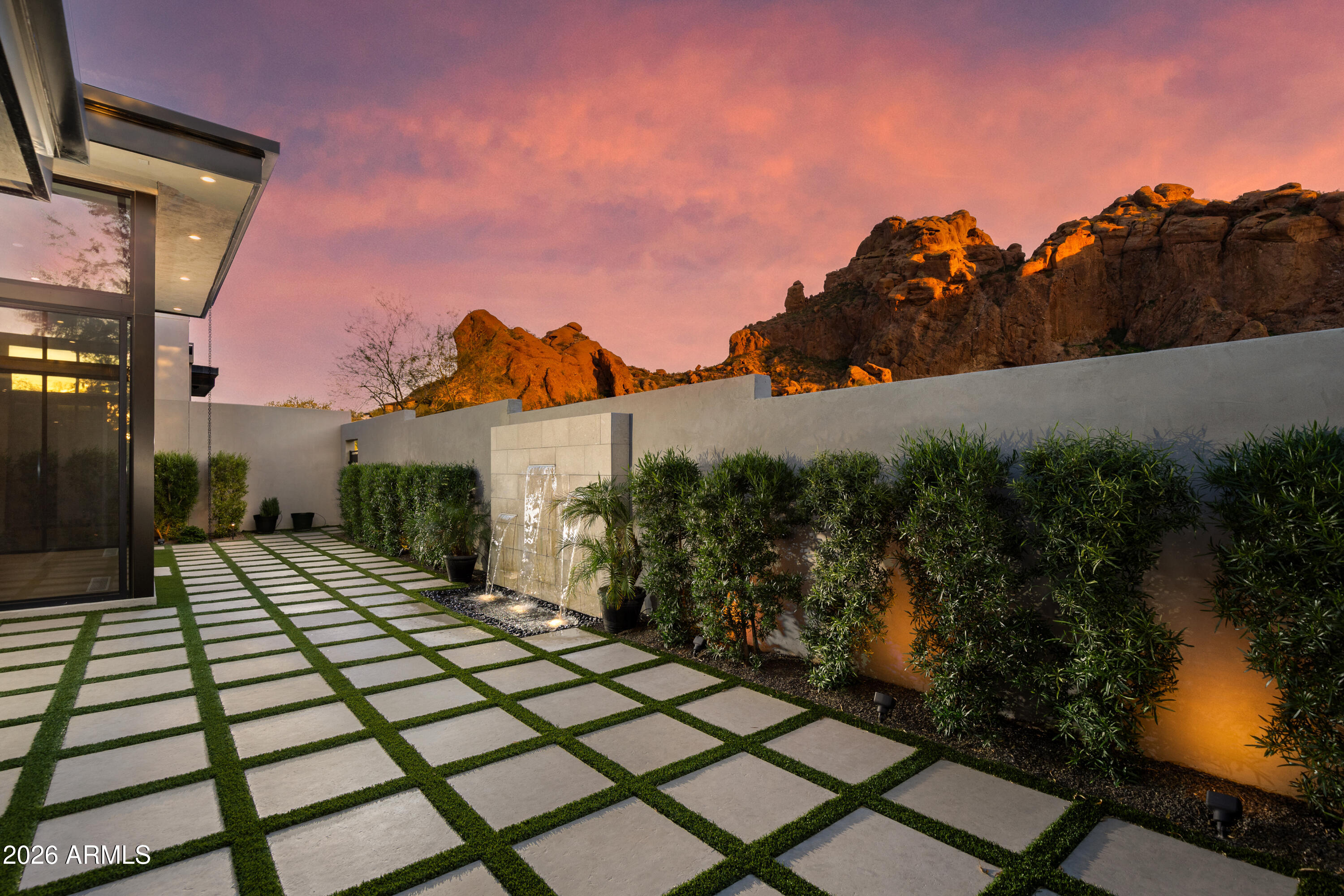 ECHO CANYON - Residential