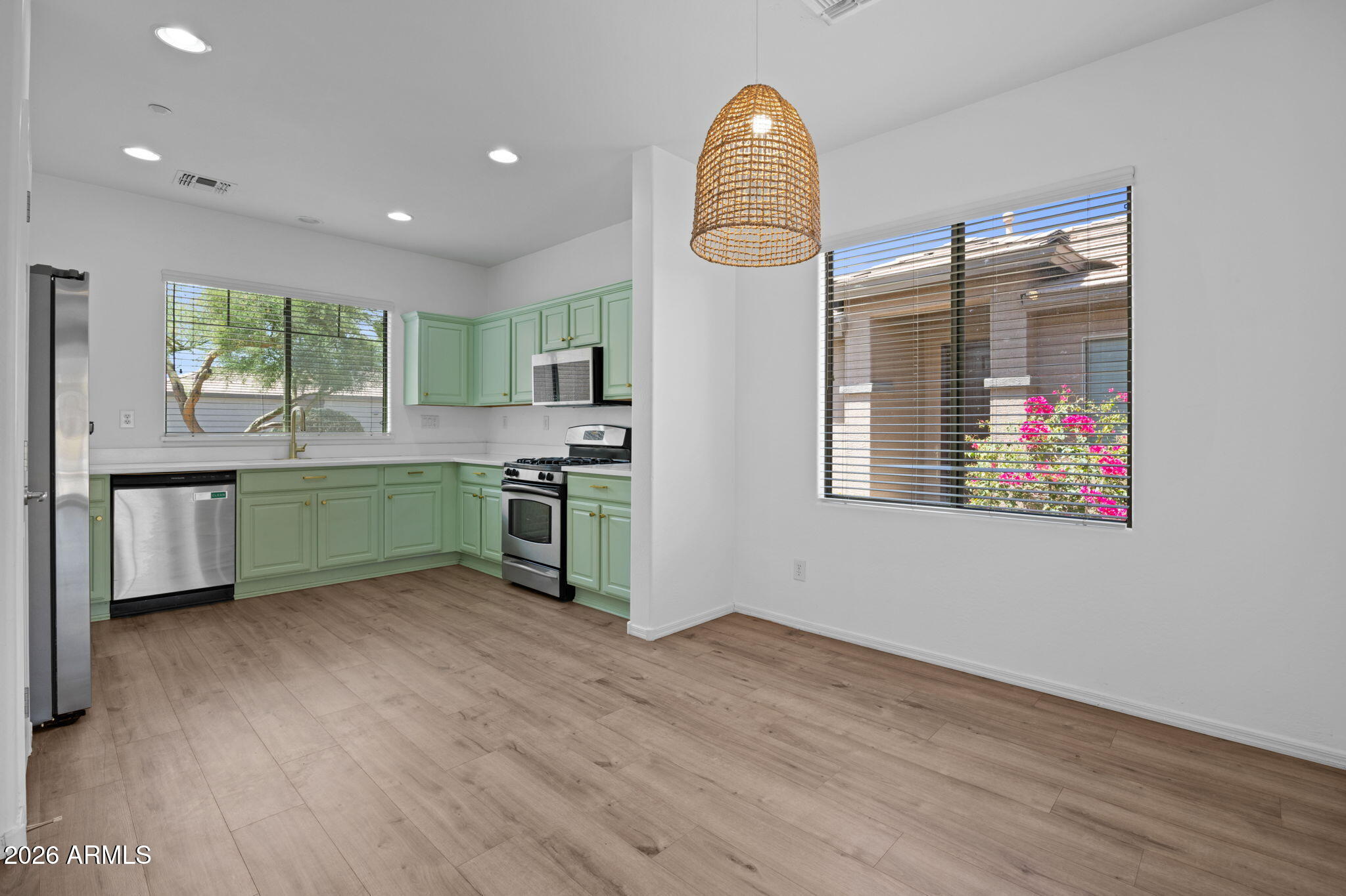 ANTHEM UNIT 32 - Residential