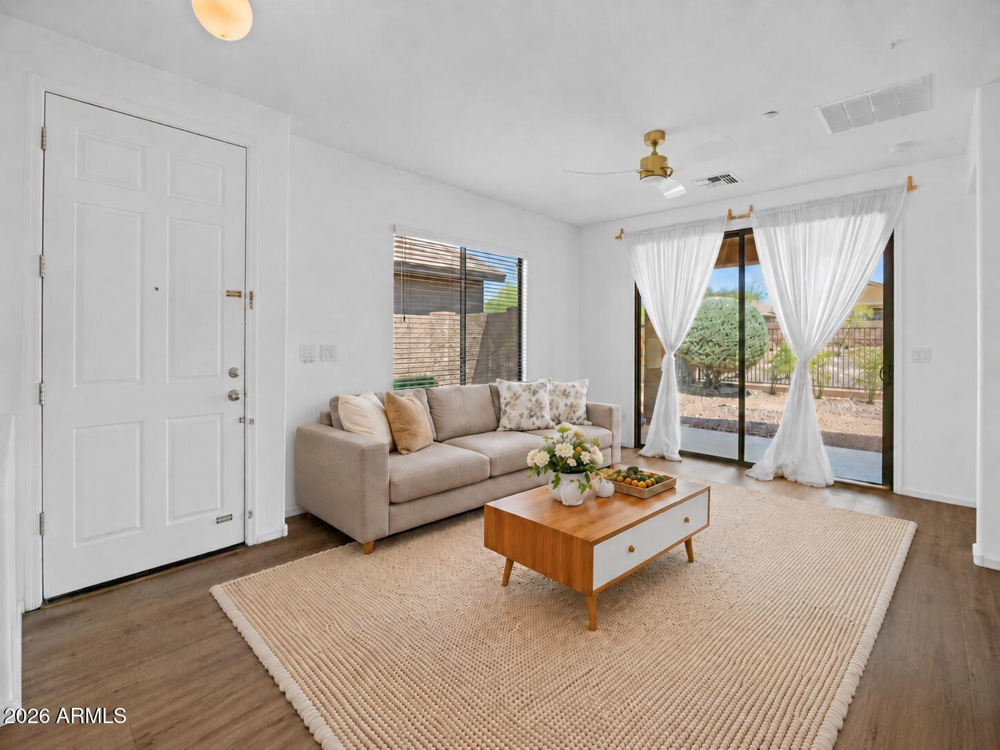 ANTHEM UNIT 32 - Residential