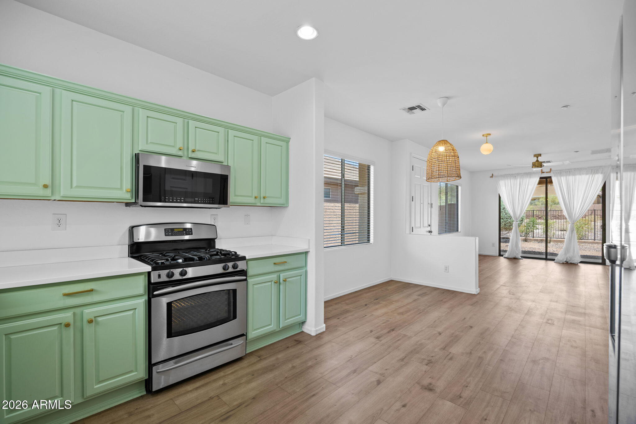ANTHEM UNIT 32 - Residential