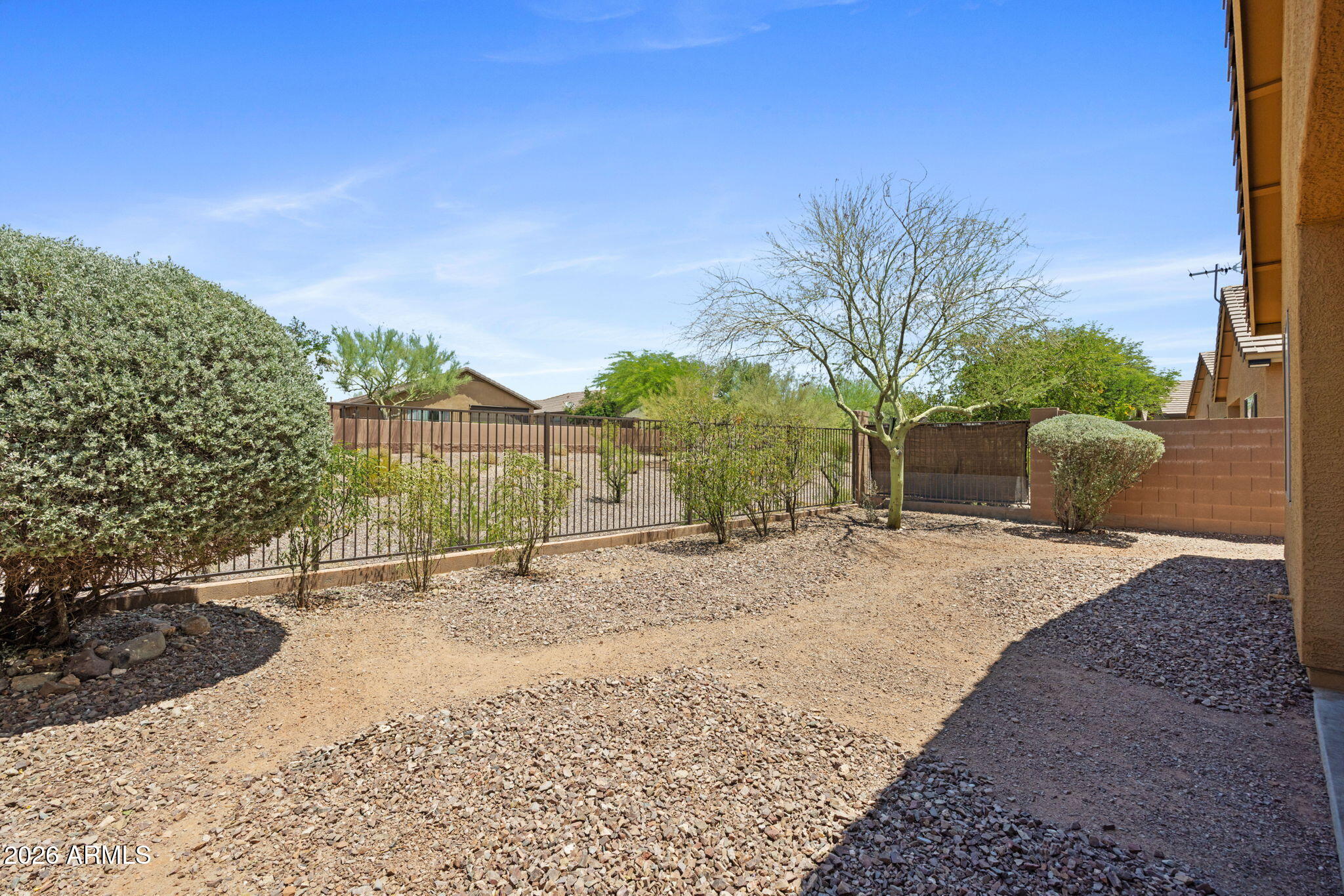 ANTHEM UNIT 32 - Residential