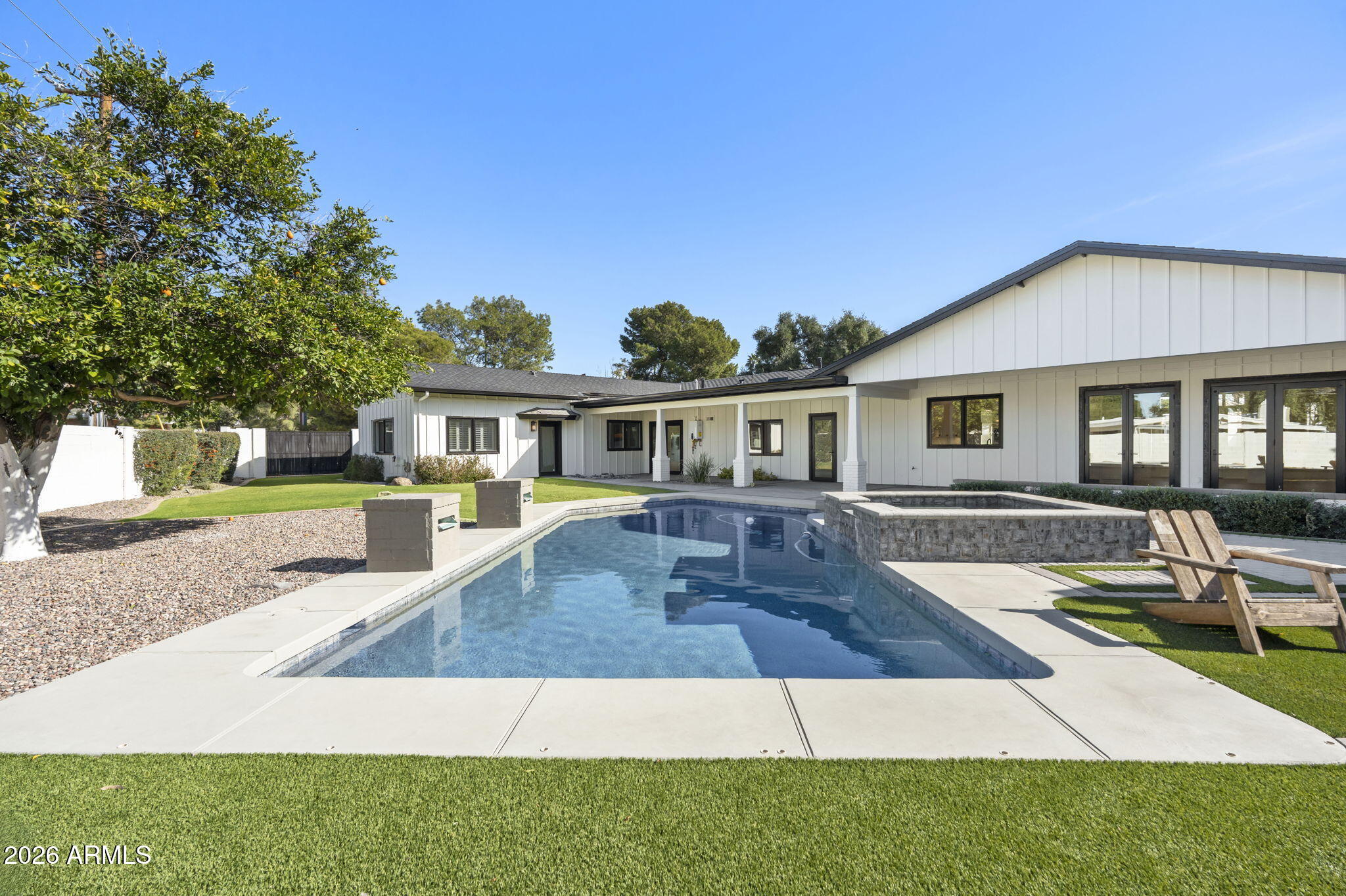 MARY MANOR - Residential