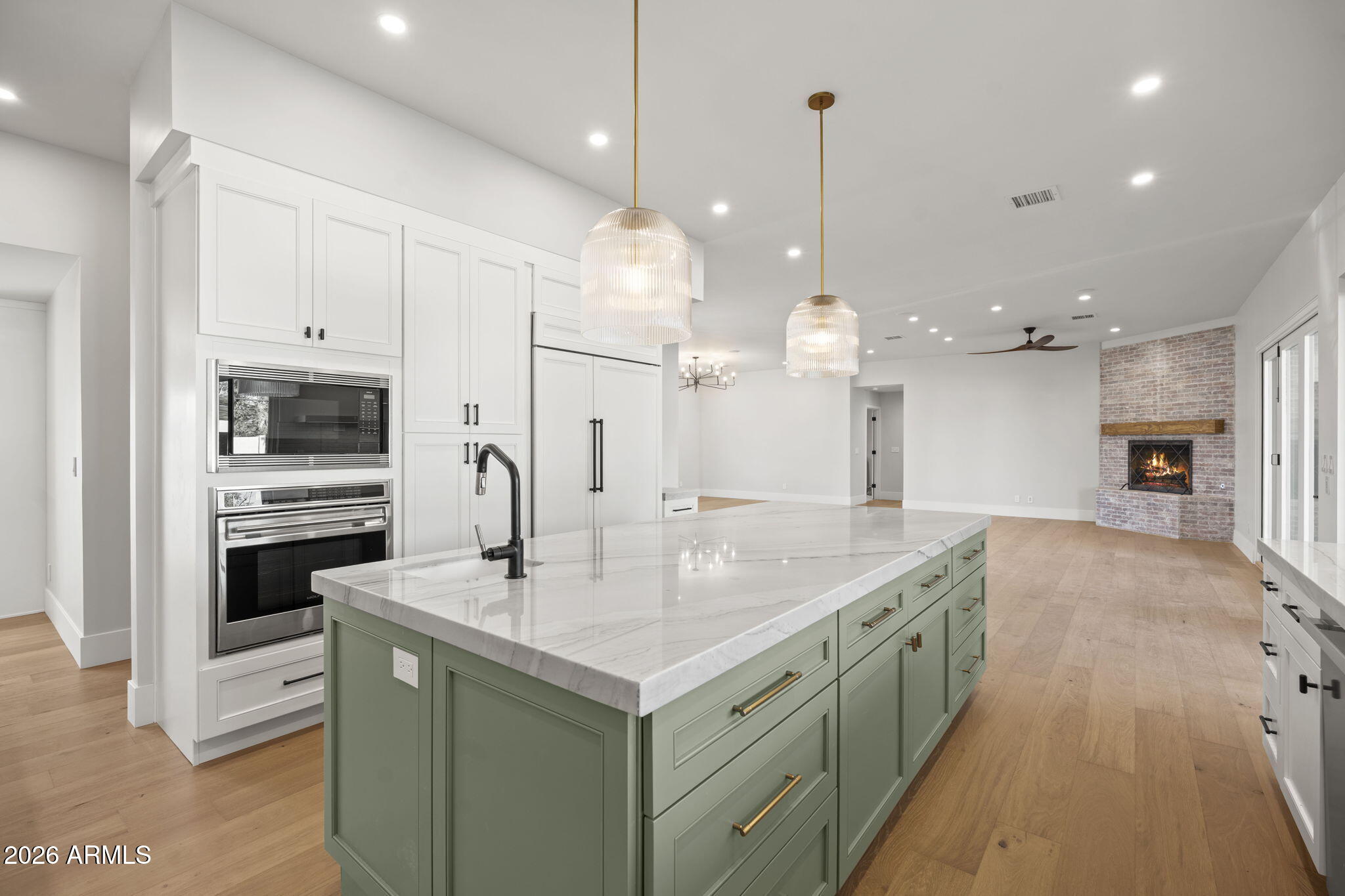 MARY MANOR - Residential