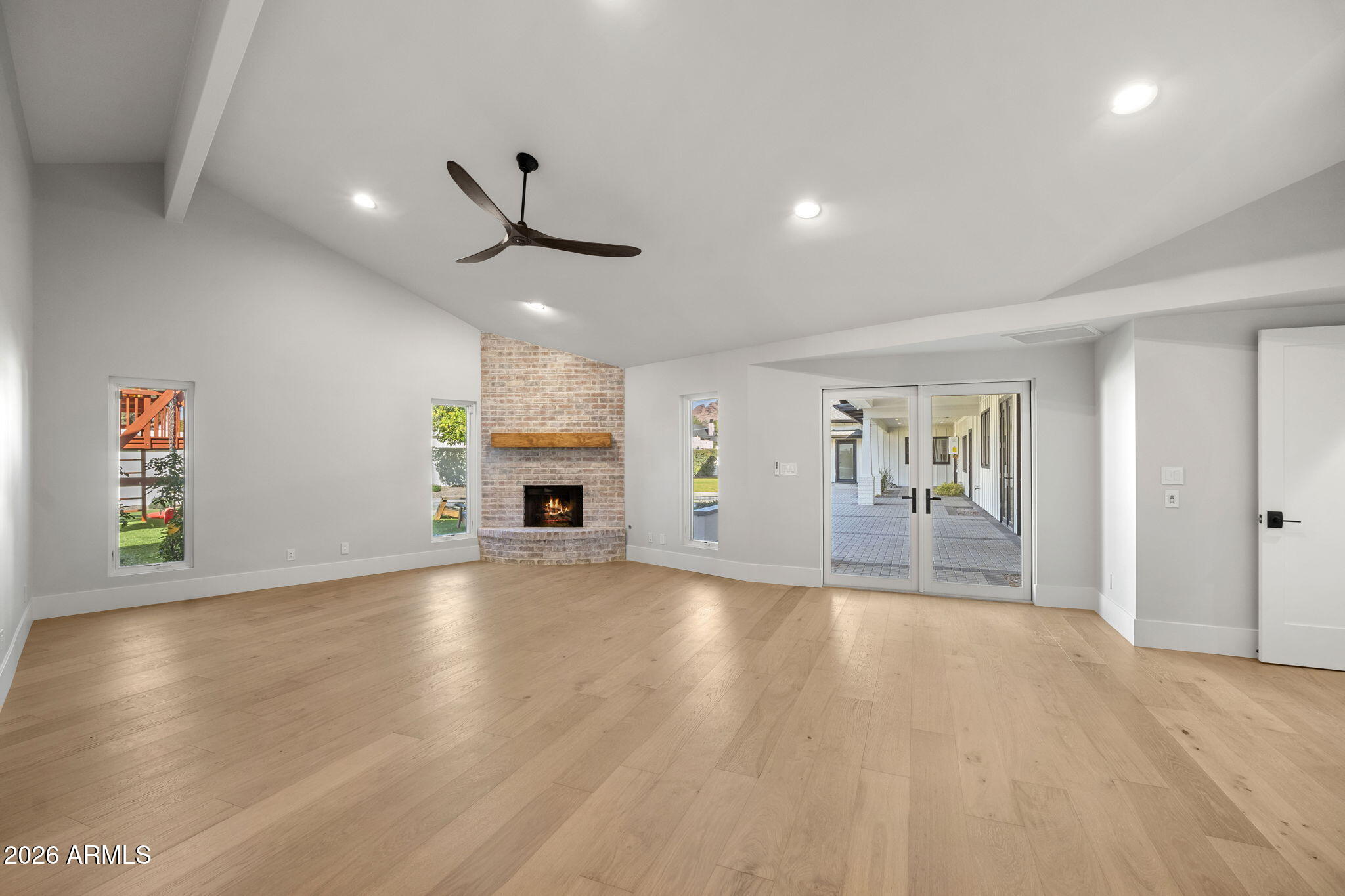 MARY MANOR - Residential